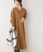 【マイカ ディール/MICA & DEAL】のボイルウールVネックニットワンピース 人気、トレンドファッション・服の通販 founy(ファニー) ファッション Fashion レディースファッション WOMEN ワンピース Dress ニットワンピース Knit Dresses ストレート Straight デコルテ Decolletage thumbnail CAMEL|ID: prp329100004226525 ipo3291000000029483990