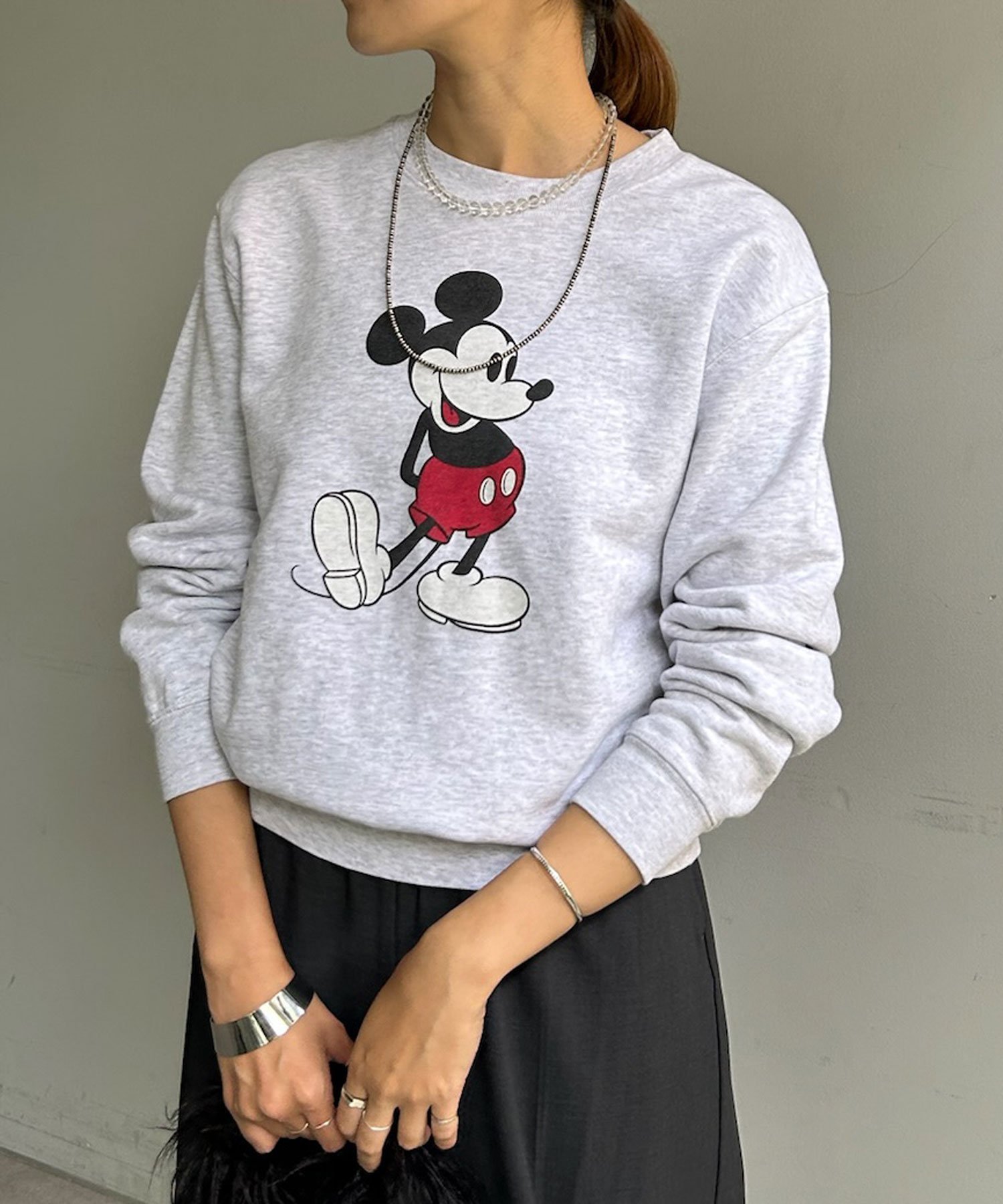 【パルグループ/PAL GROUP】の【SHENERY】Mickey / スウェット インテリア・キッズ・メンズ・レディースファッション・服の通販 founy(ファニー) 　ファッション　Fashion　レディースファッション　WOMEN　トップス・カットソー　Tops/Tshirt　パーカ　Sweats　スウェット　Sweat　ウォッシュ　Wash　ヴィンテージ　Vintage　カットソー　Cut And Sew　キャラクター　Character　グラフィック　Graphic　コンパクト　Compact　スウェット　Sweat　スタンダード　Standard　スニーカー　Sneakers　ダメージ　Damage　デニム　Denim　プリント　Print　グレー|ID: prp329100004230440 ipo3291000000029401737