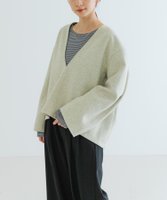 【アーバンリサーチ/URBAN RESEARCH】のウールライクVネックトップス 人気、トレンドファッション・服の通販 founy(ファニー) ファッション Fashion レディースファッション WOMEN トップス・カットソー Tops/Tshirt Vネック V-Neck 2024年 2024 2024-2025秋冬・A/W Aw/Autumn/Winter/Fw/Fall/2024-2025 A/W・秋冬 Aw・Autumn/Winter・Fw・Fall-Winter 冬 Winter インナー Inner カットソー Cut And Sew キャミソール Camisole コクーン Cocoon シアー Sheer ネックレス Necklace フロント Front エレガント 上品 Elegant 切替 Switching |ID:prp329100004235744