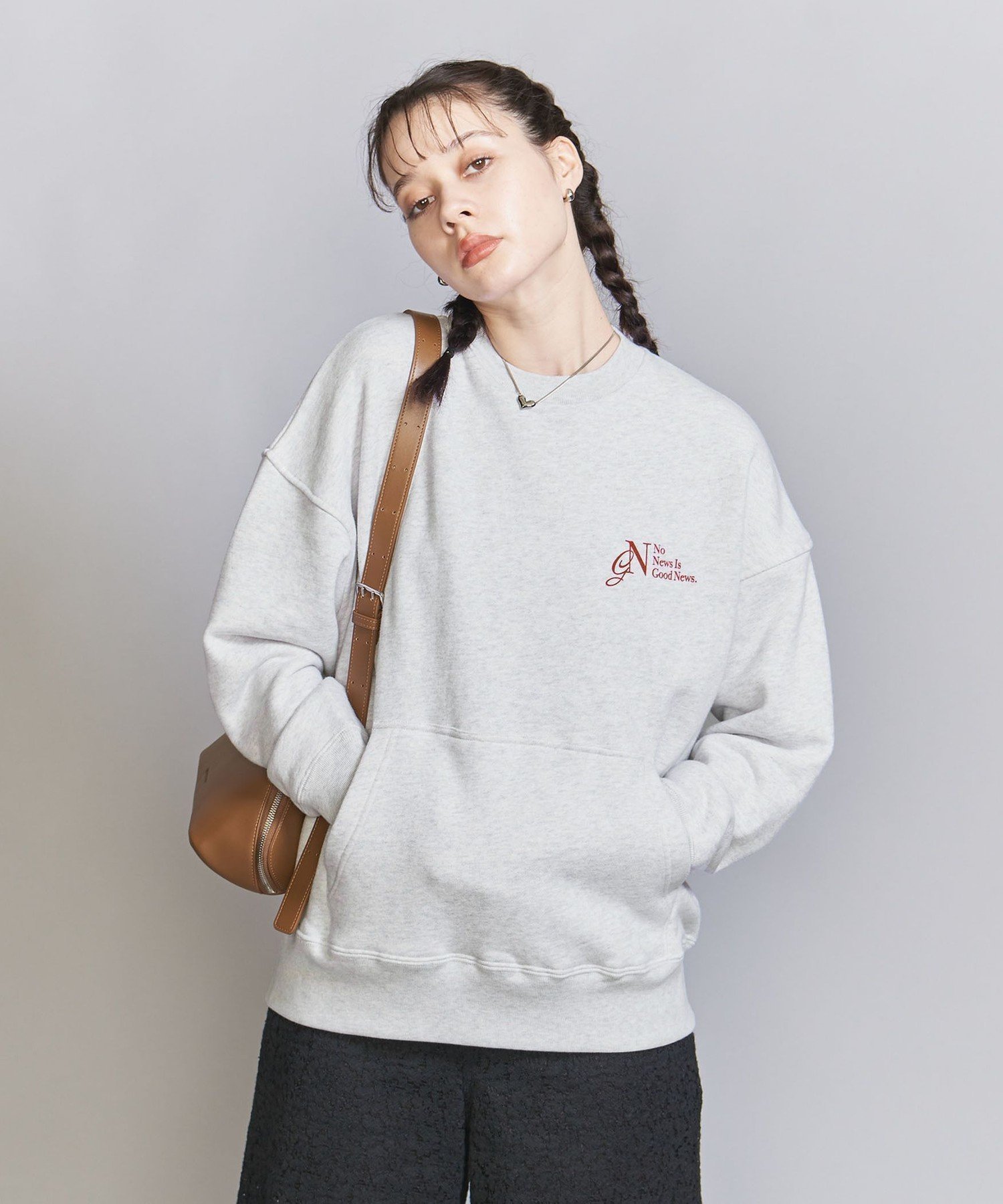 【ビューティ&ユース ユナイテッドアローズ/BEAUTY&YOUTH / UNITED ARROWS】の【別注】 +81BRANCA ロゴスウェット プルオーバー 人気、トレンドファッション・服の通販 founy(ファニー) 　ファッション　Fashion　レディースファッション　WOMEN　トップス・カットソー　Tops/Tshirt　パーカ　Sweats　プルオーバー　Pullover　スウェット　Sweat　おすすめ　Recommend　スウェット　Sweat　スペシャル　Special　スラックス　Slacks　ハーフ　Half　フロント　Front　プリント　Print　ボトム　Bottom　ポケット　Pocket　ミニスカート　Mini Skirt　別注　Special Order　 other-1|ID: prp329100004237592 ipo3291000000029373737