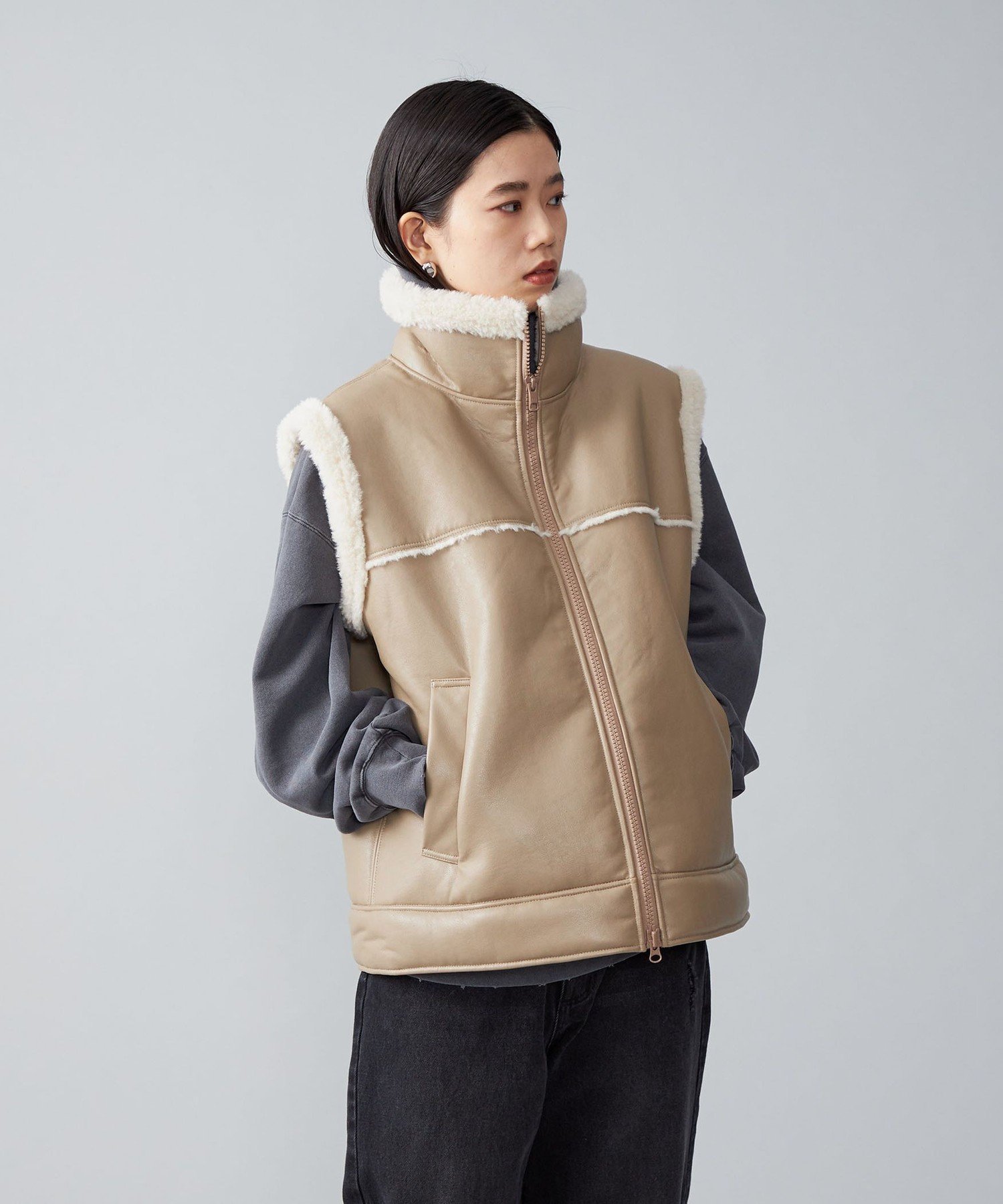 【その他のブランド/Other】のCITEN フェイクムートン ベスト 人気、トレンドファッション・服の通販 founy(ファニー) 　ファッション　Fashion　レディースファッション　WOMEN　アウター　Coat Outerwear　トップス・カットソー　Tops/Tshirt　ベスト/ジレ　Gilets/Vests　インナー　Inner　コンパクト　Compact　ジャケット　Jacket　ビッグ　Big　フィット　Fit　フェイクファー　Faux Fur　フェイクムートン　Fake Shearling　ベスト　Vest　ボンディング　Bonding　ミドル　Middle　冬　Winter　A/W・秋冬　Aw・Autumn/Winter・Fw・Fall-Winter　 other-1|ID: prp329100004241623 ipo3291000000029418545