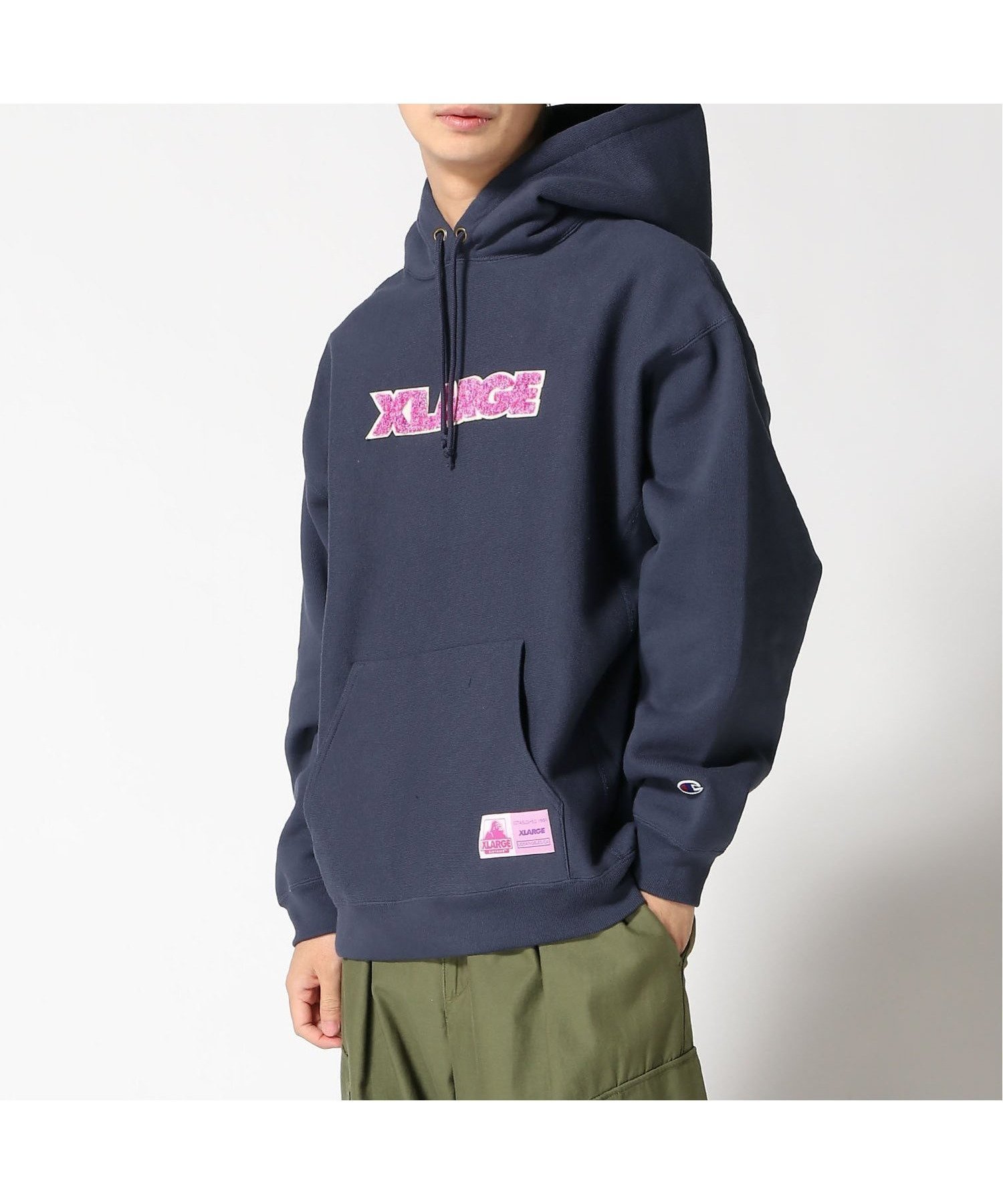 【エクストララージ/XLARGE】のXLARGExChampion REVERSE WEAVE PULLOVER HOODED SWEAT SHIRT インテリア・キッズ・メンズ・レディースファッション・服の通販 founy(ファニー) 　ファッション　Fashion　レディースファッション　WOMEN　トップス・カットソー　Tops/Tshirt　シャツ/ブラウス　Shirts/Blouses　パーカ　Sweats　ロング / Tシャツ　T-Shirts　プルオーバー　Pullover　スウェット　Sweat　スタンダード　Standard　ニューヨーク　New York　パッチ　Patch　フロント　Front　ベーシック　Basic　ミックス　Mix　NAVY|ID: prp329100004241847 ipo3291000000029422803