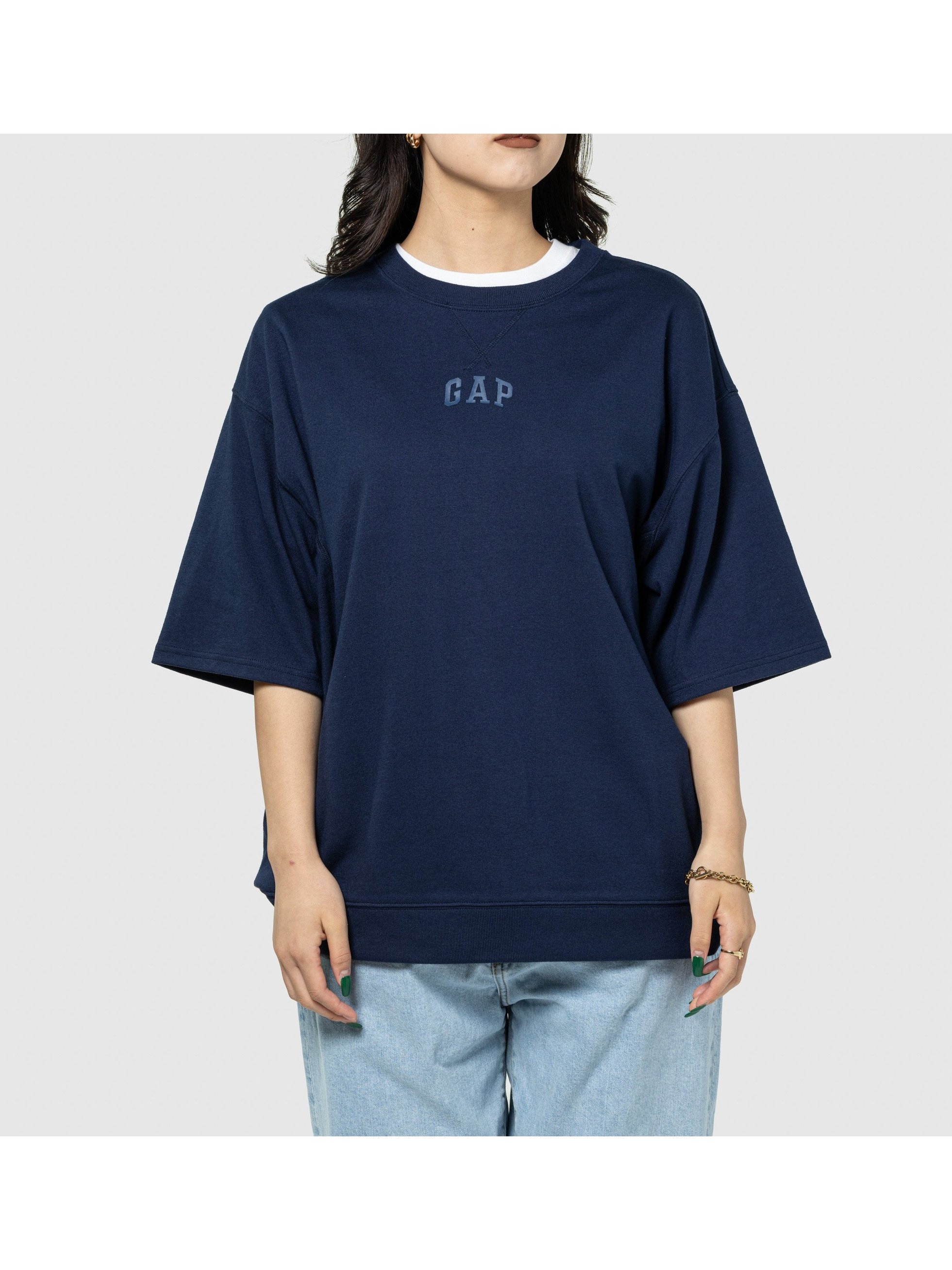 【ギャップ/GAP】のGAPミニアーチロゴ オーバーサイズTシャツ(ユニセックス) インテリア・キッズ・メンズ・レディースファッション・服の通販 founy(ファニー) 　ファッション　Fashion　レディースファッション　WOMEN　トップス・カットソー　Tops/Tshirt　シャツ/ブラウス　Shirts/Blouses　ロング / Tシャツ　T-Shirts　ショルダー　Shoulder　スウェット　Sweat　スラックス　Slacks　デニム　Denim　ドロップ　Drop　ベーシック　Basic　NAVY_UNIFORM|ID: prp329100004243191 ipo3291000000029433908