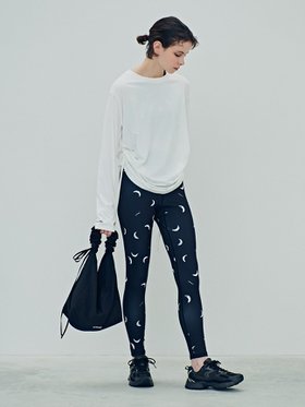 【エミ/emmi】の【ONLINE限定】HAPPY YOGA 4SET 人気、トレンドファッション・服の通販 founy(ファニー) ファッション Fashion レディースファッション WOMEN セットアップ Setup アシンメトリー Asymmetry アメリカン American スリーブ Sleeve プリント Print ボトム Bottom ポケット Pocket ヨガ Yoga レギンス Leggings ロング Long |ID:prp329100004249102