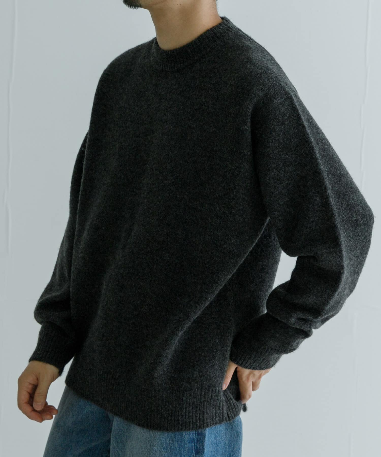 【アーバンリサーチ/URBAN RESEARCH / MEN】の『UR GREEN』CREW NECK KNIT インテリア・キッズ・メンズ・レディースファッション・服の通販 founy(ファニー) 　ファッション　Fashion　メンズファッション　MEN　2024年　2024　2024-2025秋冬・A/W　Aw/Autumn/Winter/Fw/Fall/2024-2025　A/W・秋冬　Aw・Autumn/Winter・Fw・Fall-Winter　冬　Winter　ショルダー　Shoulder　シンプル　Simple　ジャケット　Jacket　スラックス　Slacks　デニム　Denim　ドロップ　Drop　ベーシック　Basic　ルーズ　Loose　エレガント 上品　Elegant　軽量　Lightweight　CHARCOAL|ID: prp329100004249699 ipo3291000000029492769