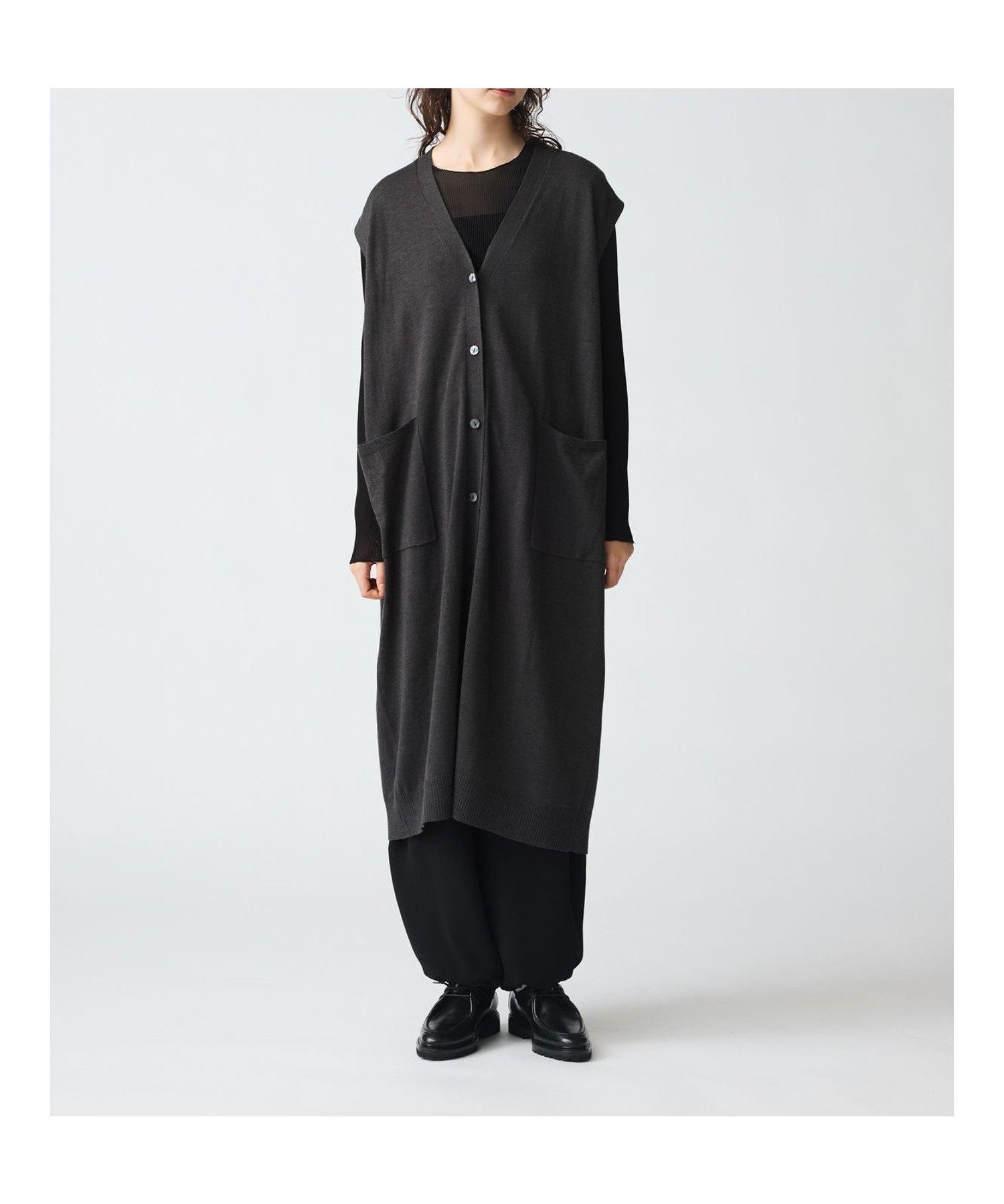 【マーコート/MARcourt】のmizuiro ind Vネックロングベスト 人気、トレンドファッション・服の通販 founy(ファニー) 　ファッション　Fashion　レディースファッション　WOMEN　アウター　Coat Outerwear　トップス・カットソー　Tops/Tshirt　ベスト/ジレ　Gilets/Vests　Vネック　V-Neck　スリーブ　Sleeve　フレンチ　French　フロント　Front　ベーシック　Basic　ポケット　Pocket　ロング　Long　無地　Plain Color　 other-1|ID: prp329100004250504 ipo3291000000029499575