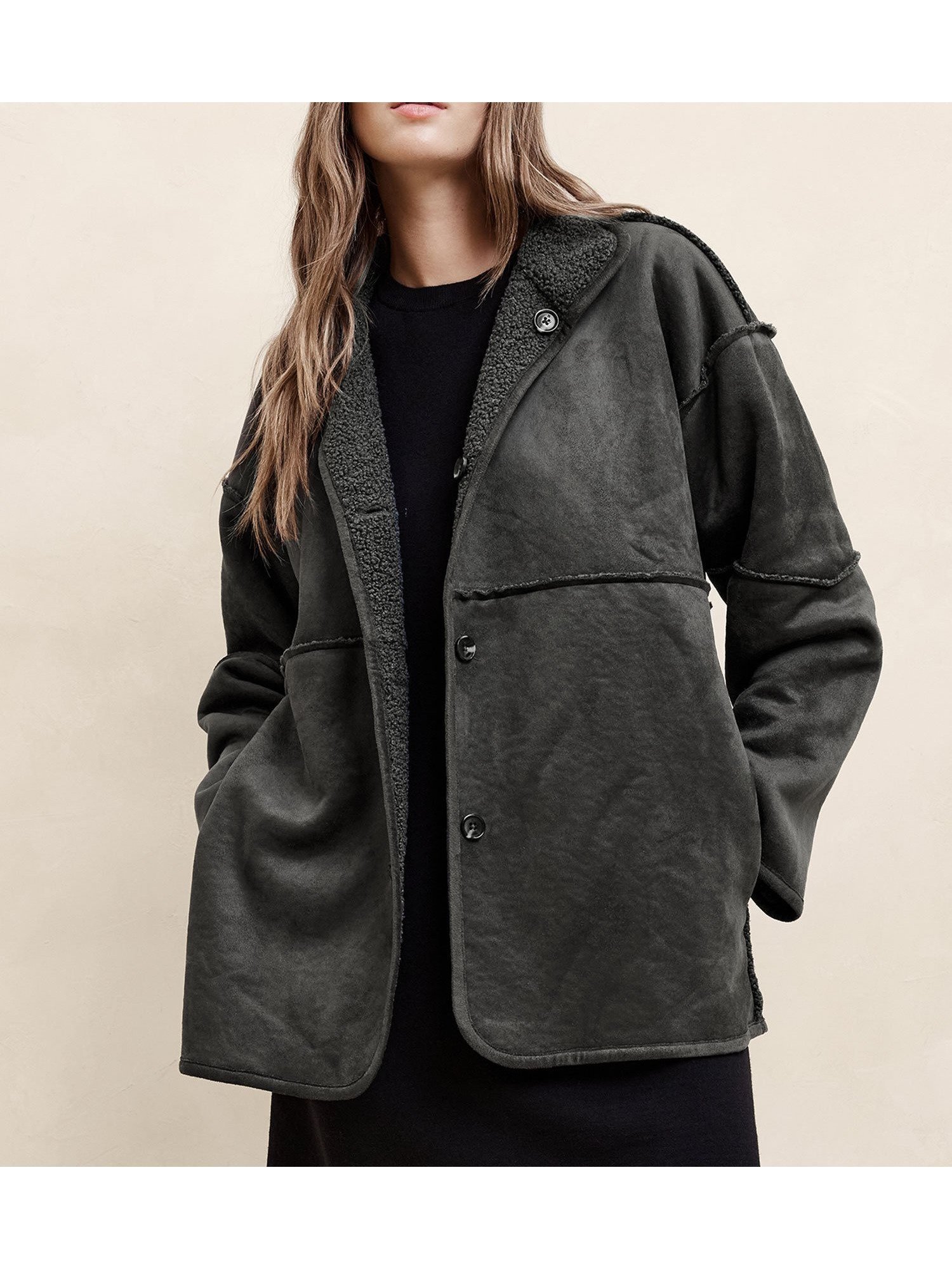 【バナナリパブリック ファクトリーストア/BANANA REPUBLIC FACTORY STORE】のKNIT VEGAN REVERSIBLE SHERPA JACKET インテリア・キッズ・メンズ・レディースファッション・服の通販 founy(ファニー) 　ファッション　Fashion　レディースファッション　WOMEN　アウター　Coat Outerwear　ジャケット　Jackets　トップス・カットソー　Tops/Tshirt　ニット　Knit Tops　NEW_COAL_BLACK|ID: prp329100004252602 ipo3291000000029518264