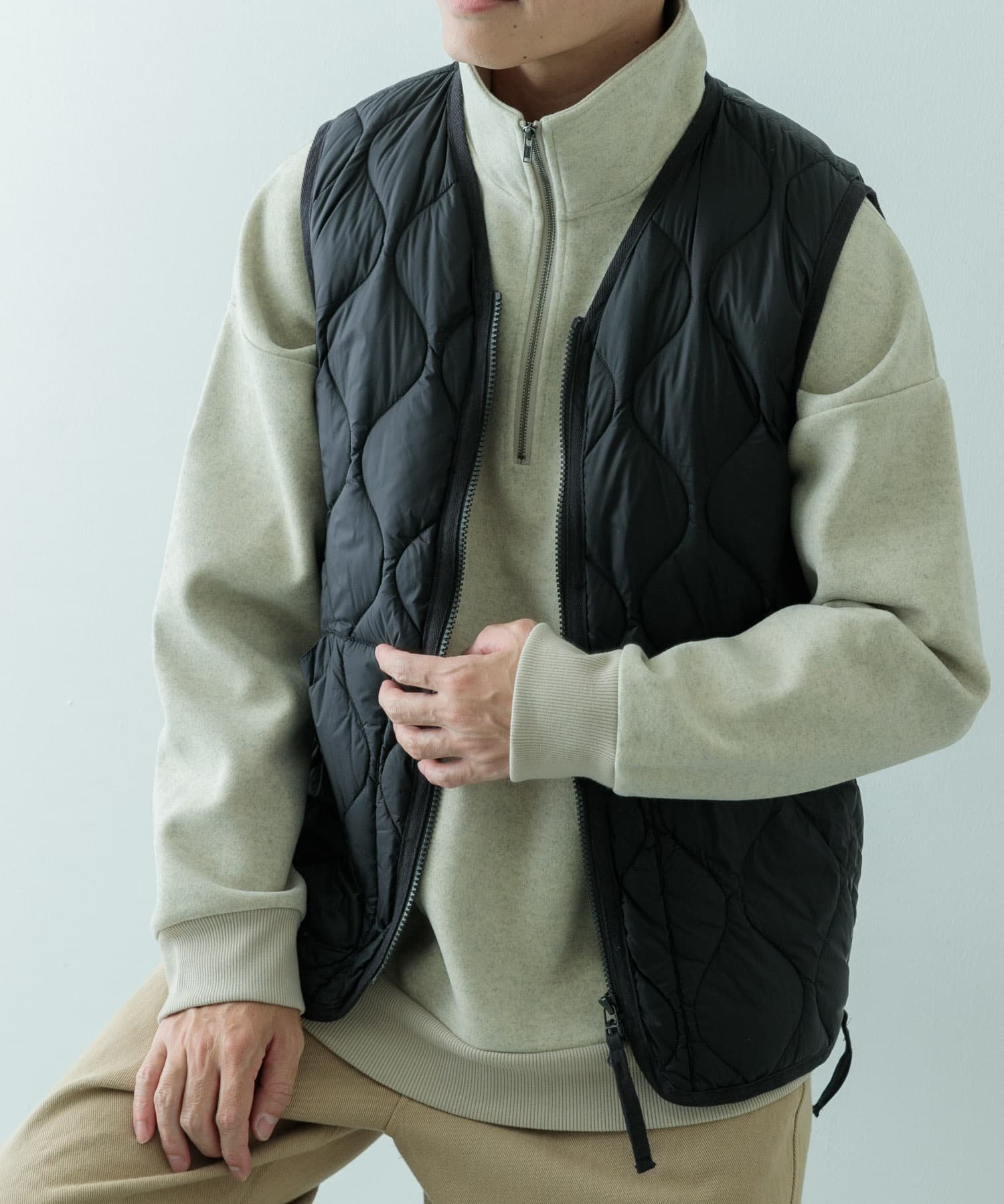 【アイテムズ アーバンリサーチ/ITEMS URBAN RESEARCH / MEN】のTAION Military Wzip Down Vest インテリア・キッズ・メンズ・レディースファッション・服の通販 founy(ファニー) 　ファッション　Fashion　メンズファッション　MEN　2024年　2024　2024-2025秋冬・A/W　Aw/Autumn/Winter/Fw/Fall/2024-2025　A/W・秋冬　Aw・Autumn/Winter・Fw・Fall-Winter　冬　Winter　コンパクト　Compact　スリット　Slit　ダウン　Down　パッチ　Patch　ボトム　Bottom　ポケット　Pocket　ミリタリー　Military　旅行　Travel　BLK|ID: prp329100004252708 ipo3291000000029518849