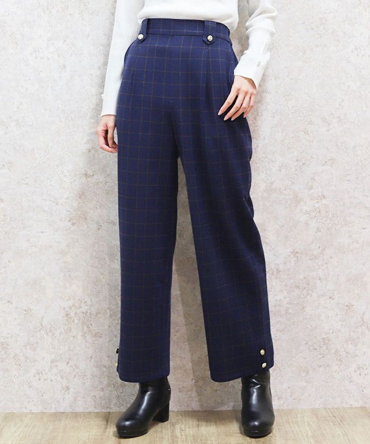 【アクシーズファム/axes femme】の裾釦起毛チェックワイドパンツ インテリア・キッズ・メンズ・レディースファッション・服の通販 founy(ファニー) 　ファッション　Fashion　レディースファッション　WOMEN　パンツ　Pants　おすすめ　Recommend　ストレート　Straight　センター　Center　チェック　Check　フェミニン　Feminine　ワイド　Wide　紺|ID: prp329100004253491 ipo3291000000029529017