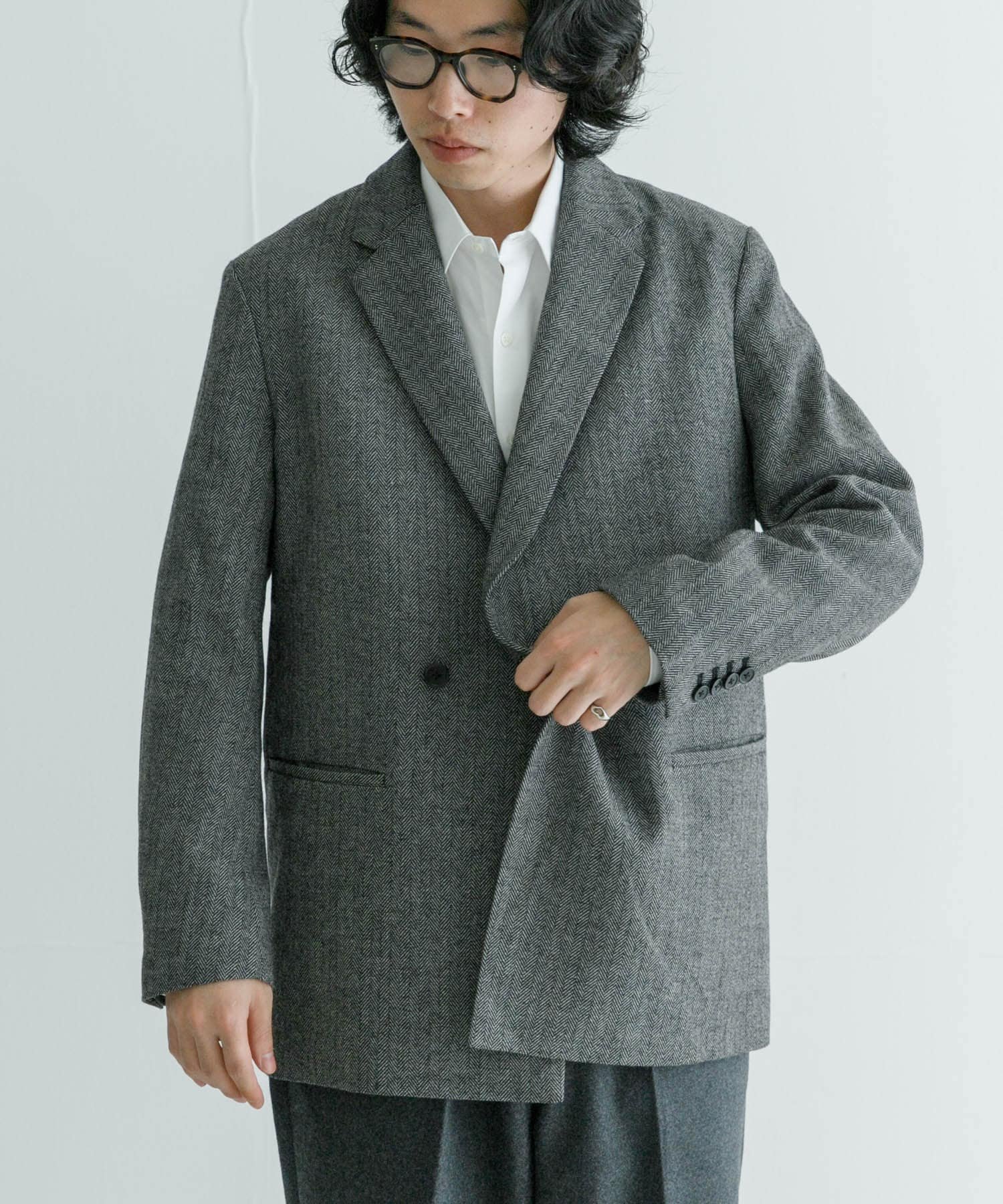 【アーバンリサーチ/URBAN RESEARCH / MEN】の『セットアップ対応』ヘリンボーンセミダブルジャケット 人気、トレンドファッション・服の通販 founy(ファニー) 　ファッション　Fashion　メンズファッション　MEN　セットアップ　Setup/Men　2024年　2024　2024-2025秋冬・A/W　Aw/Autumn/Winter/Fw/Fall/2024-2025　A/W・秋冬　Aw・Autumn/Winter・Fw・Fall-Winter　冬　Winter　おすすめ　Recommend　ウォーム　Worm　クラシカル　Classical　クラシック　Classic　ジャケット　Jacket　セットアップ　Set Up　タートルネック　Turtleneck　ダブル　Double　モダン　Modern　リラックス　Relax　ワイド　Wide　エレガント 上品　Elegant　 other-1|ID: prp329100004255258 ipo3291000000029549795