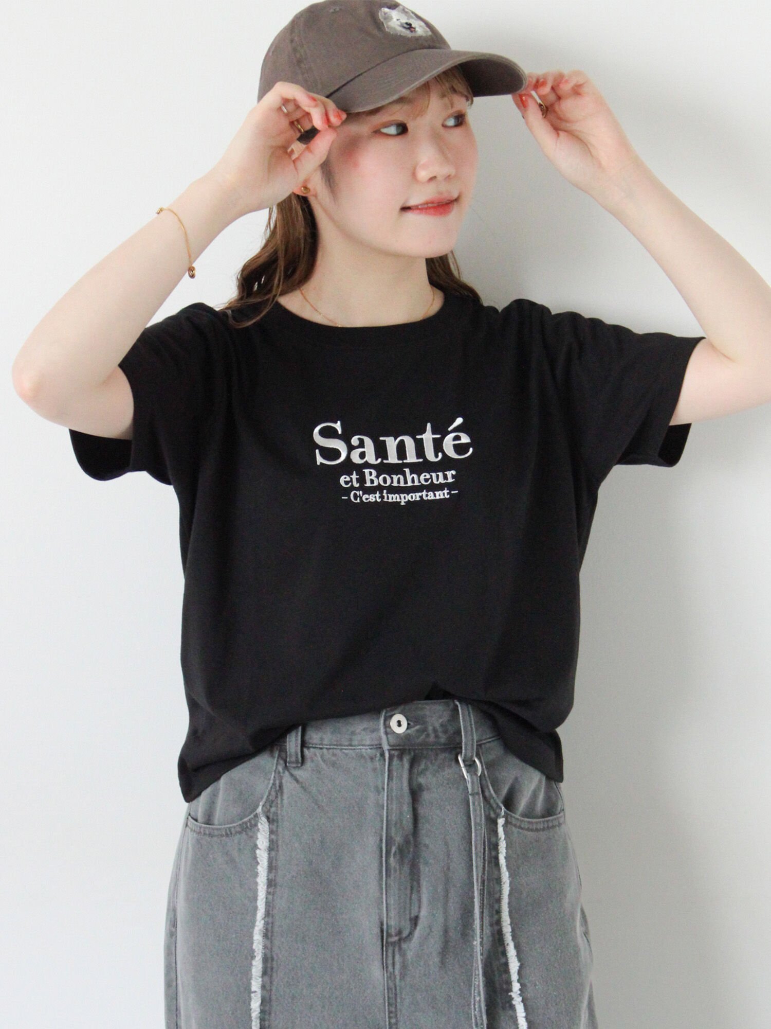 【エヘカソポ/ehka sopo】の刺繍ロゴTシャツ インテリア・キッズ・メンズ・レディースファッション・服の通販 founy(ファニー) 　ファッション　Fashion　レディースファッション　WOMEN　トップス・カットソー　Tops/Tshirt　シャツ/ブラウス　Shirts/Blouses　ロング / Tシャツ　T-Shirts　シンプル　Simple　フェイス　Face　ラウンド　Round　ブラック|ID: prp329100004255473 ipo3291000000029553828