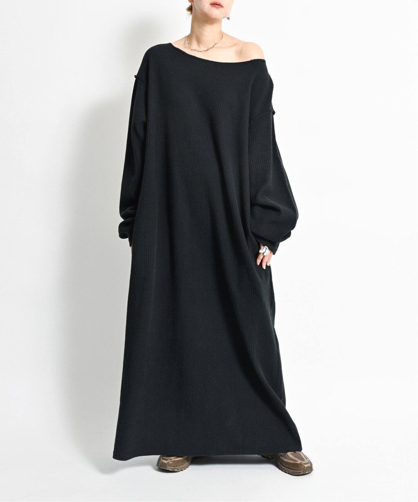 【シティーショップ/CITYSHOP】のBOATNECK CUT LONG DRESS ワンピース 人気、トレンドファッション・服の通販 founy(ファニー) 　ファッション　Fashion　レディースファッション　WOMEN　ワンピース　Dress　ドレス　Party Dresses　2025年　2025　2025春夏・S/S　Ss,Spring/Summer,2025　カットソー　Cut And Sew　ポケット　Pocket　リラックス　Relax　 other-1|ID: prp329100004260690 ipo3291000000030071757