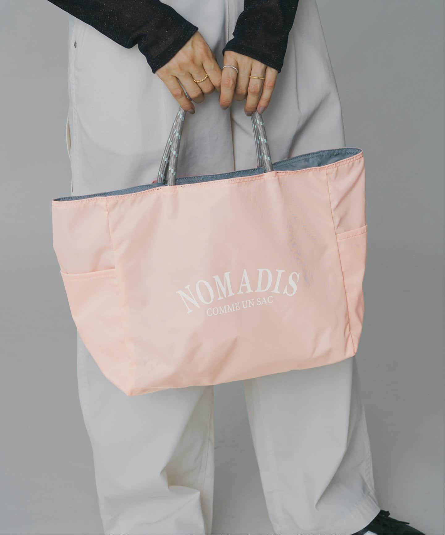 【イエナ/IENA】のNOMADIS/ノマディス 別注 SAC WIDE リバーシブルトートバッグ インテリア・キッズ・メンズ・レディースファッション・服の通販 founy(ファニー) 　ファッション　Fashion　レディースファッション　WOMEN　バッグ　Bag　春　Spring　定番　Standard　人気　Popularity　バランス　Balance　フィット　Fit　フランス　France　別注　Special Order　リバーシブル　Reversible　ワイド　Wide　S/S・春夏　Ss・Spring/Summer　夏　Summer　2025年　2025　ピンク|ID: prp329100004260928 ipo3291000000029610758