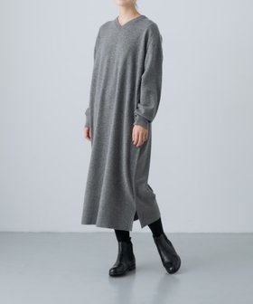 【かぐれ/kagure / URBAN RESEARCH】のVネックウールニットワンピース 人気、トレンドファッション・服の通販 founy(ファニー) ファッション Fashion レディースファッション WOMEN ワンピース Dress ニットワンピース Knit Dresses 2024年 2024 2024-2025秋冬・A/W Aw/Autumn/Winter/Fw/Fall/2024-2025 A/W・秋冬 Aw・Autumn/Winter・Fw・Fall-Winter 冬 Winter インナー Inner スリット Slit ベーシック Basic ロング Long エレガント 上品 Elegant |ID:prp329100004261485