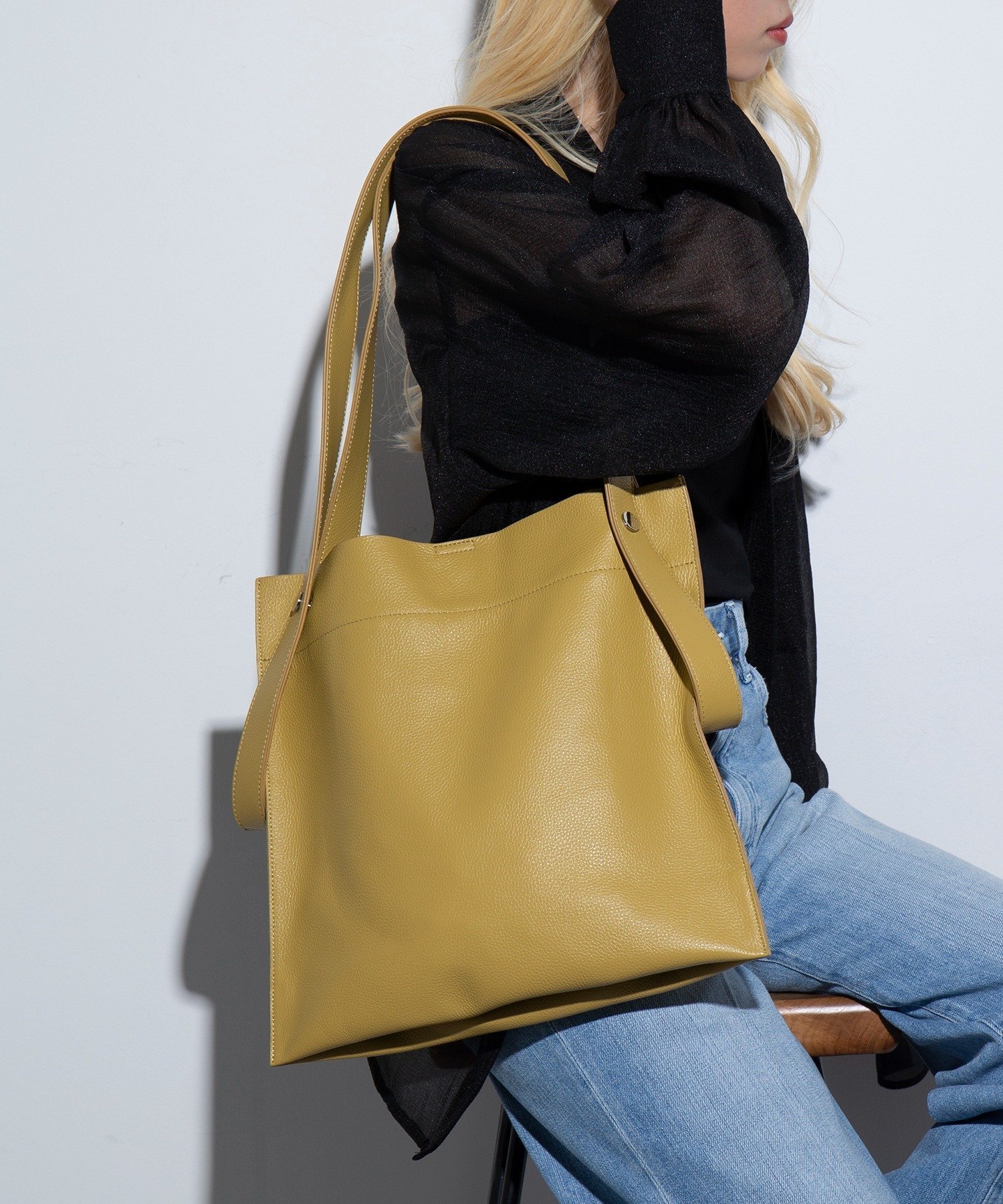 【その他のブランド/Other】の【限定カラー有り!】BEAURE/カウレザートートバッグ 薄マチ A4 2way ショルダー インテリア・キッズ・メンズ・レディースファッション・服の通販 founy(ファニー) 　ファッション　Fashion　レディースファッション　Fashion for Women　バッグ　Bags　ショルダー　Shoulder, Shoulder Strap　ポケット　Pocket, Pocket Detail　YLW|ID: prp329100004269170 ipo3291000000032987025