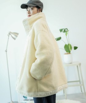 【フリークスストア/FREAK'S STORE】のハイネック リバーシブル ボアキルティングコート 24AW 人気、トレンドファッション・服の通販 founy(ファニー) ファッション Fashion レディースファッション WOMEN アウター Coat Outerwear コート Coats 2024年 2024 2024-2025秋冬・A/W Aw/Autumn/Winter/Fw/Fall/2024-2025 A/W・秋冬 Aw・Autumn/Winter・Fw・Fall-Winter 冬 Winter キルト Quilt ハイネック High Neck フラップ Flap ポケット Pocket ミドル Middle リバーシブル Reversible |ID:prp329100004270052