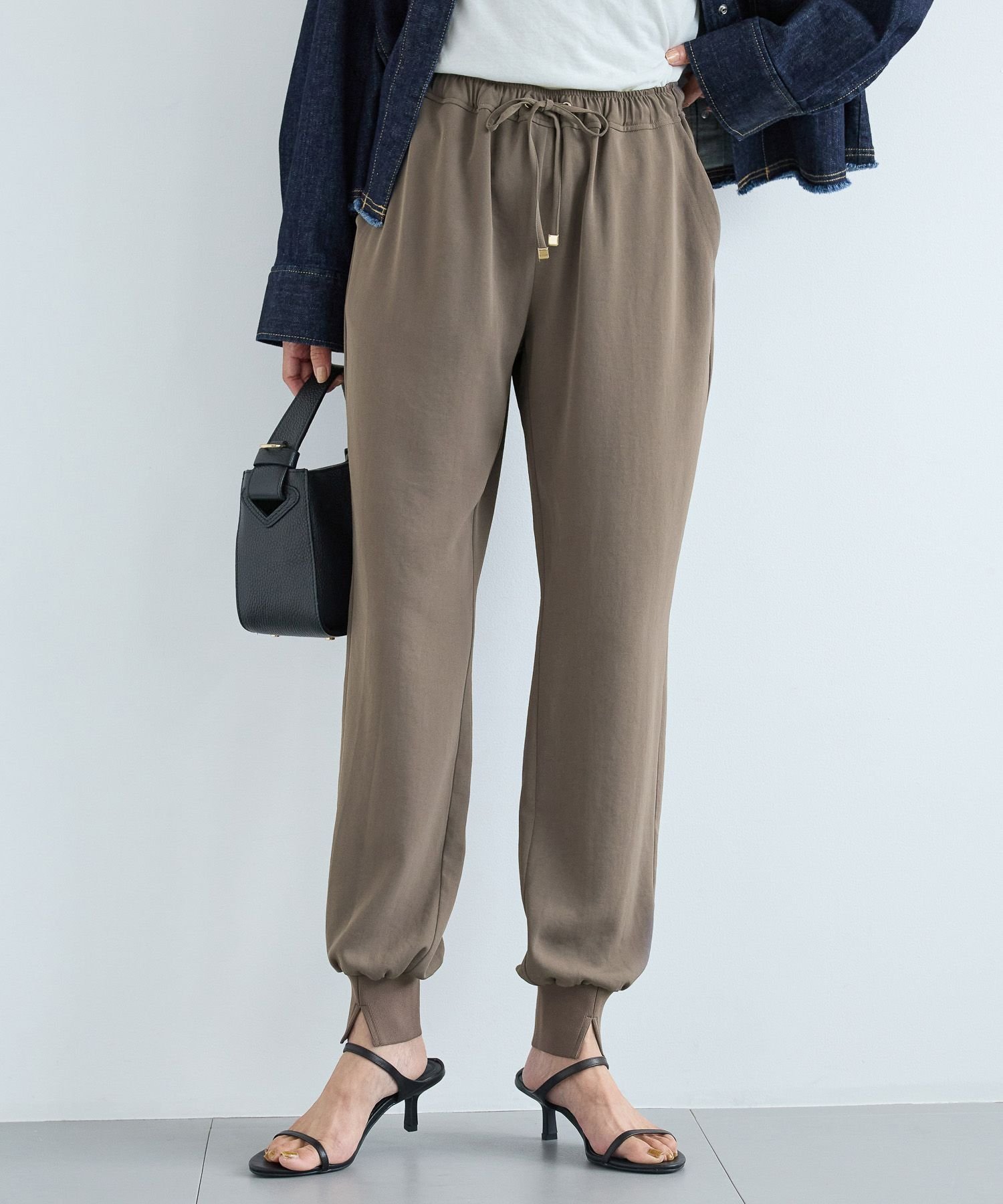 【バンヤードストーム/BARNYARDSTORM】の【『BABALOG』ご紹介アイテム】ダブルクロスジョガーパンツ【WEB限定カラー・サイズ】 インテリア・キッズ・メンズ・レディースファッション・服の通販 founy(ファニー) ファッション Fashion レディースファッション Fashion for Women パンツ Pants & Trousers アクセサリー Fashion Accessories ヴィンテージ Vintage Style スニーカー Sneakers, Trainers スリット Slit, Slit Detail セットアップ Set-Up, Coordinated Outfit ダブル Double, Double-Breasted ドッキング Docking, Mixed Material フロント Front, Front Design ロング Long, Long-Length 冬 Winter / This Winter A/W・秋冬 Autumn/Winter ライトブラウン53|ID: prp329100004271022 ipo3291000000034443453