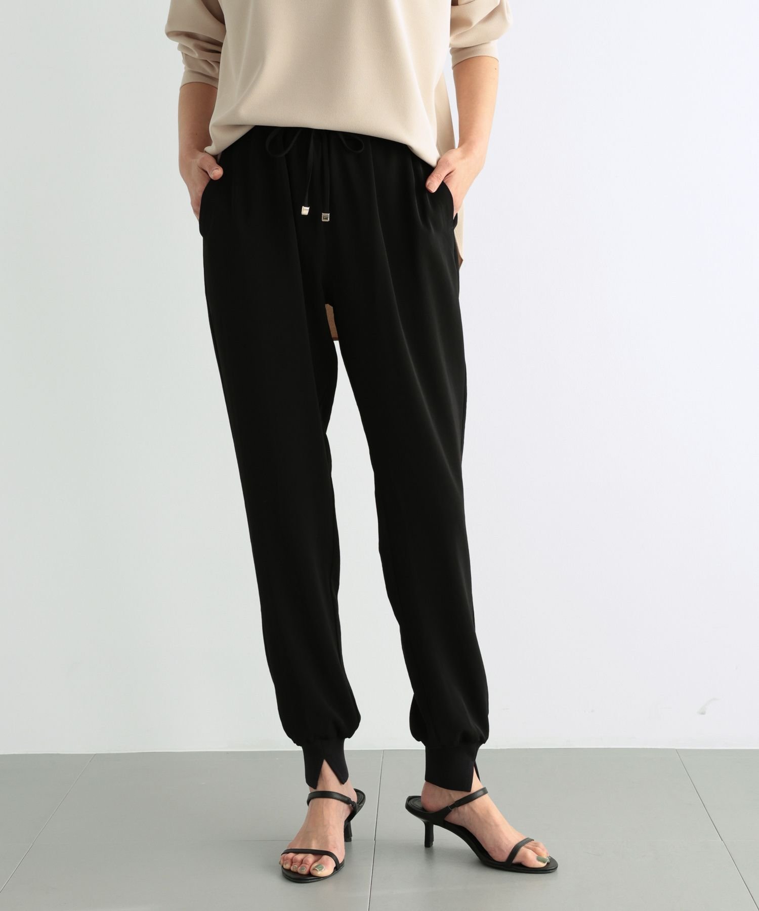 【バンヤードストーム/BARNYARDSTORM】の【『BABALOG』ご紹介アイテム】ダブルクロスジョガーパンツ【WEB限定カラー・サイズ】 インテリア・キッズ・メンズ・レディースファッション・服の通販 founy(ファニー) ファッション Fashion レディースファッション Fashion for Women パンツ Pants & Trousers アクセサリー Fashion Accessories ヴィンテージ Vintage Style スニーカー Sneakers, Trainers スリット Slit, Slit Detail セットアップ Set-Up, Coordinated Outfit ダブル Double, Double-Breasted ドッキング Docking, Mixed Material フロント Front, Front Design ロング Long, Long-Length 冬 Winter / This Winter A/W・秋冬 Autumn/Winter ブラック19|ID: prp329100004271022 ipo3291000000034925913