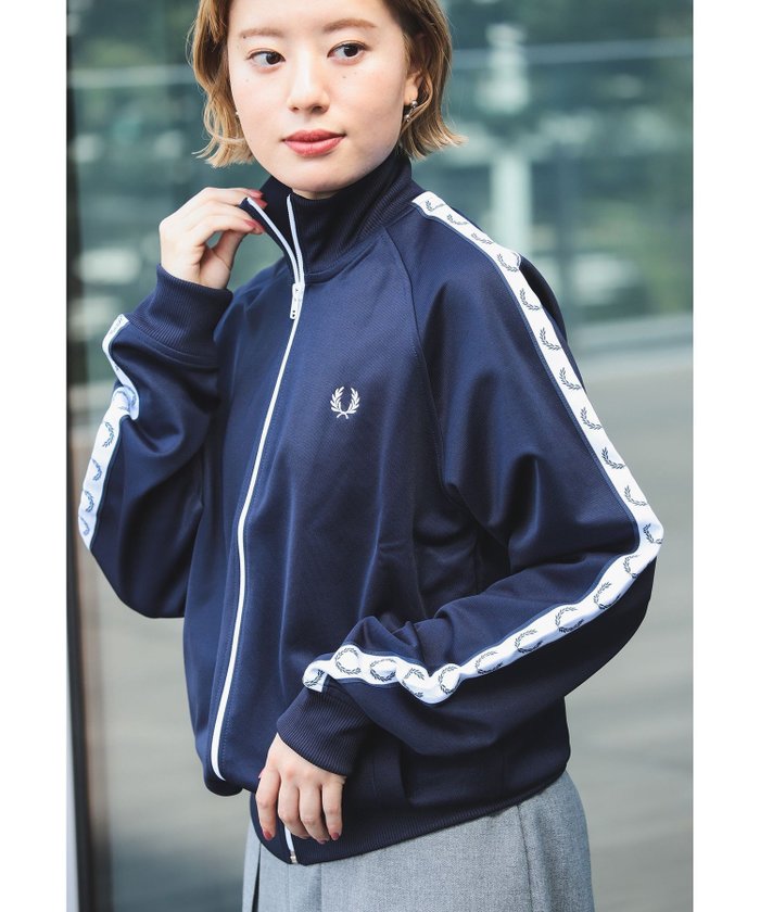 【ビームス ウイメン/BEAMS】のFRED PERRY / Taped Track Jacket フレッドペリー 24AW インテリア・キッズ・メンズ・レディースファッション・服の通販 founy(ファニー) https://founy.com/ ファッション Fashion レディースファッション WOMEN アウター Coat Outerwear ジャケット Jackets シンプル Simple ジップ Zip ジャケット Jacket スラックス Slacks デニム Denim トレンド Trend ベスト Vest ロンドン London おすすめ Recommend 2024年 2024 エレガント 上品 Elegant 2024-2025秋冬・A/W Aw/Autumn/Winter/Fw/Fall/2024-2025 |ID: prp329100004282359 ipo3291000000029907199