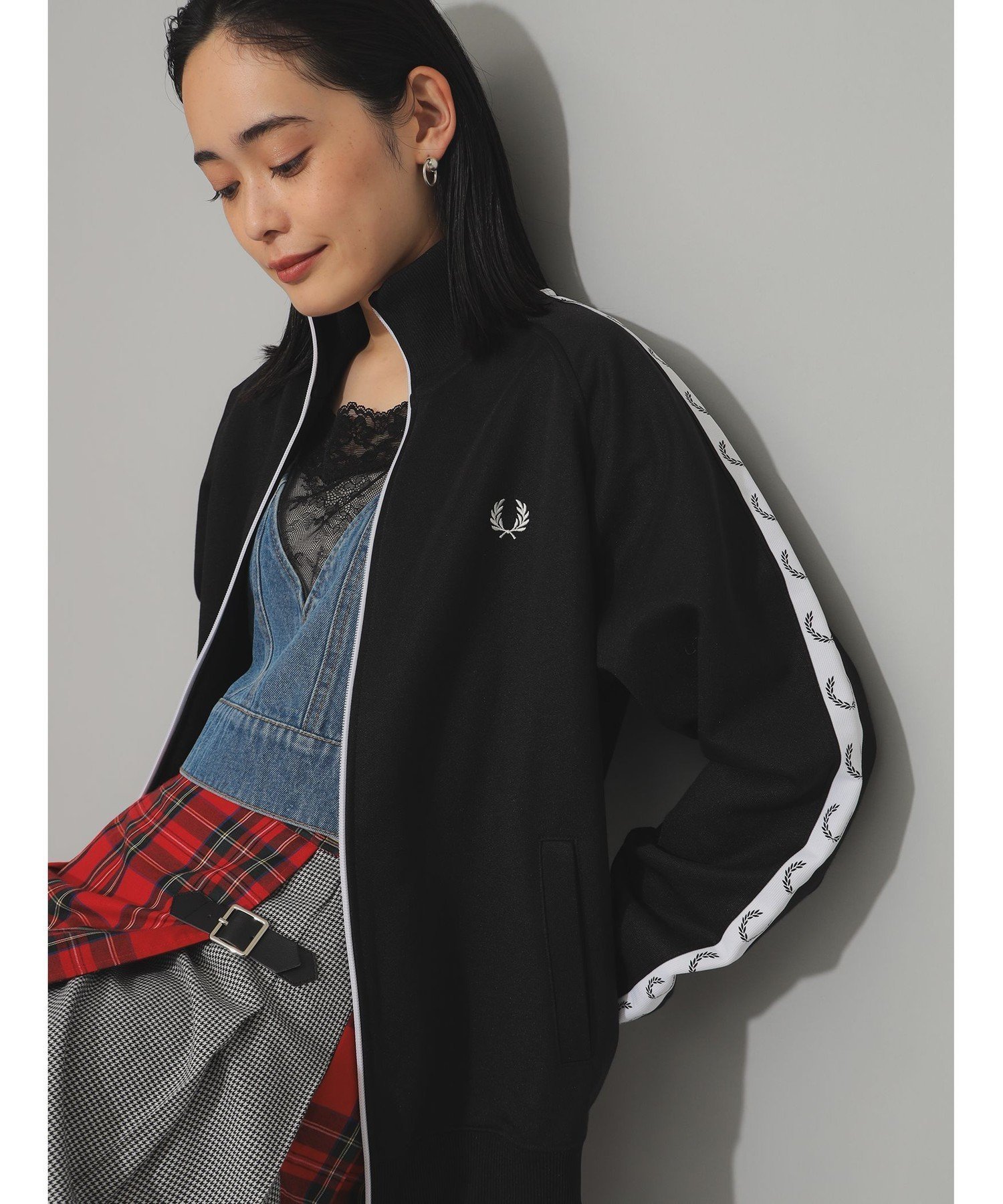 【ビームス ウイメン/BEAMS】のFRED PERRY / Taped Track Jacket フレッドペリー 24AW インテリア・キッズ・メンズ・レディースファッション・服の通販 founy(ファニー) 　ファッション　Fashion　レディースファッション　WOMEN　アウター　Coat Outerwear　ジャケット　Jackets　シンプル　Simple　ジップ　Zip　ジャケット　Jacket　スラックス　Slacks　デニム　Denim　トレンド　Trend　ベスト　Vest　ロンドン　London　おすすめ　Recommend　2024年　2024　エレガント 上品　Elegant　2024-2025秋冬・A/W　Aw/Autumn/Winter/Fw/Fall/2024-2025　BLACK|ID: prp329100004282359 ipo3291000000029907202