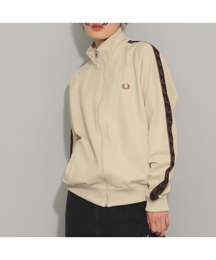 【ビームス ウイメン/BEAMS】のFRED PERRY / Contrast Tape Track Jacket フレッドペリー 24AW インテリア・キッズ・メンズ・レディースファッション・服の通販 founy(ファニー) https://founy.com/ ファッション Fashion レディースファッション WOMEN アウター Coat Outerwear ジャケット Jackets 2024年 2024 2024-2025秋冬・A/W Aw/Autumn/Winter/Fw/Fall/2024-2025 おすすめ Recommend エナメル Enamel コーティング Coating ジップ Zip ジャケット Jacket トレンド Trend |ID: prp329100004282361 ipo3291000000029734397