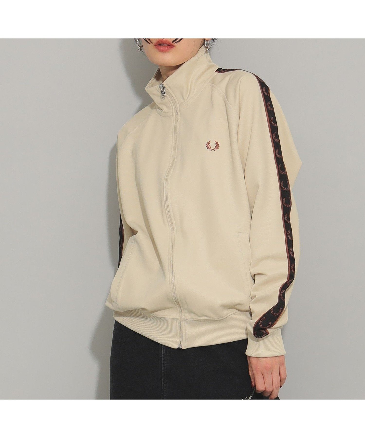 【ビームス ウイメン/BEAMS】のFRED PERRY / Contrast Tape Track Jacket フレッドペリー 24AW 人気、トレンドファッション・服の通販 founy(ファニー) 　ファッション　Fashion　レディースファッション　WOMEN　アウター　Coat Outerwear　ジャケット　Jackets　2024年　2024　2024-2025秋冬・A/W　Aw/Autumn/Winter/Fw/Fall/2024-2025　おすすめ　Recommend　エナメル　Enamel　コーティング　Coating　ジップ　Zip　ジャケット　Jacket　トレンド　Trend　 other-1|ID: prp329100004282361 ipo3291000000029734397