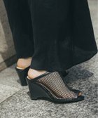 【ジャーナルスタンダード レサージュ/journal standard L'essage】の《別注》【HEWN/ヒューン】Tulle wedge heels SP LS サンダル 人気、トレンドファッション・服の通販 founy(ファニー) ファッション Fashion レディースファッション WOMEN 2025年 2025 ウェッジ Wedge カッティング Cutting サンダル Sandals センター Center ヌーディ Nudie メッシュ Mesh 別注 Special Order thumbnail ブラック|ID: prp329100004283714 ipo3291000000029873495