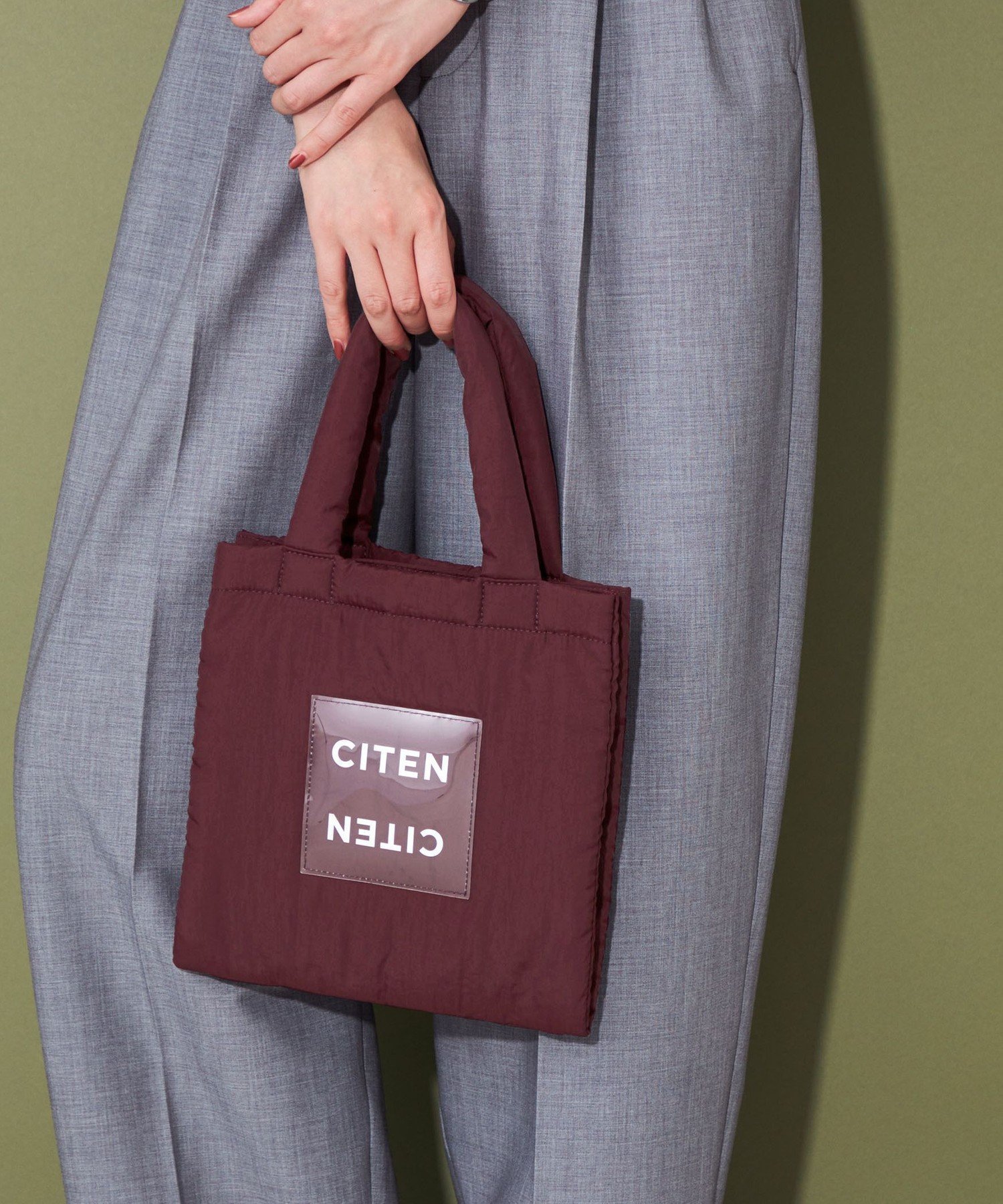 【シテン/CITEN】のCITEN パデッド クリア ロゴ トート S インテリア・キッズ・メンズ・レディースファッション・服の通販 founy(ファニー) 　ファッション　Fashion　レディースファッション　Fashion for Women　バッグ　Bags　スクエア　Square, Square Shape　フィット　Fit, Slim Fit　プリント　Print, Printed Pattern　ポケット　Pocket, Pocket Detail　レギュラー　Regular, Standard Fit　WINE|ID: prp329100004294746 ipo3291000000033601054