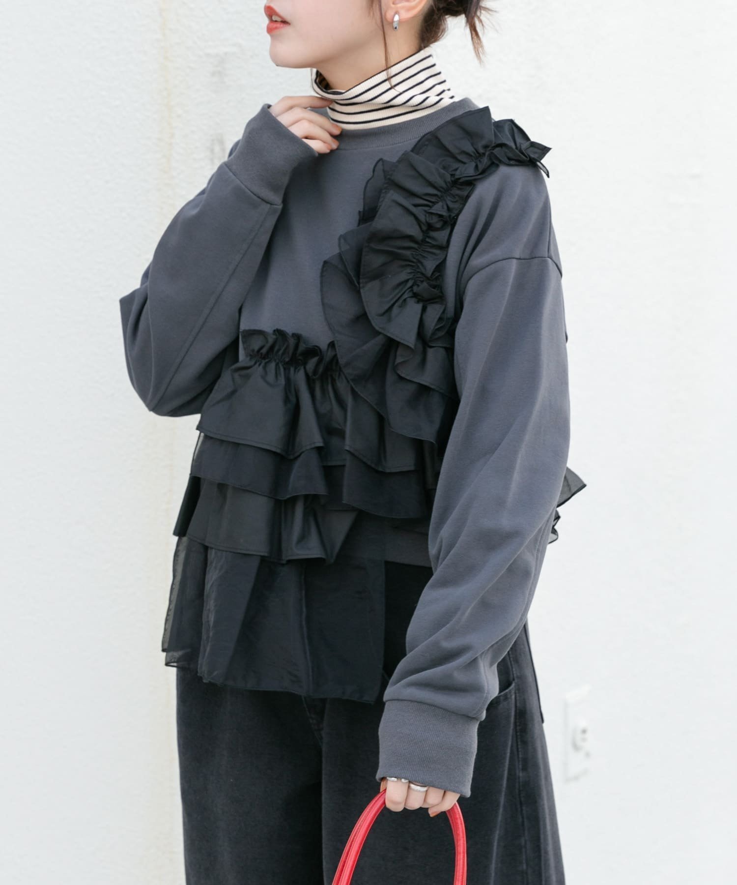 【ケービーエフ/KBF / URBAN RESEARCH】のフリルドッキングスウェット 人気、トレンドファッション・服の通販 founy(ファニー) 　ファッション　Fashion　レディースファッション　WOMEN　トップス・カットソー　Tops/Tshirt　パーカ　Sweats　スウェット　Sweat　2024年　2024　2024-2025秋冬・A/W　Aw/Autumn/Winter/Fw/Fall/2024-2025　A/W・秋冬　Aw・Autumn/Winter・Fw・Fall-Winter　冬　Winter　おすすめ　Recommend　オーガンジー　Organdy　ショート　Short　シンプル　Simple　スウェット　Sweat　タートルネック　Turtleneck　デニム　Denim　ドッキング　Docking　フリル　Frills　ベーシック　Basic　ペプラム　Peplum　ボトム　Bottom　ランダム　Random　 other-1|ID: prp329100004295283 ipo3291000000029935924