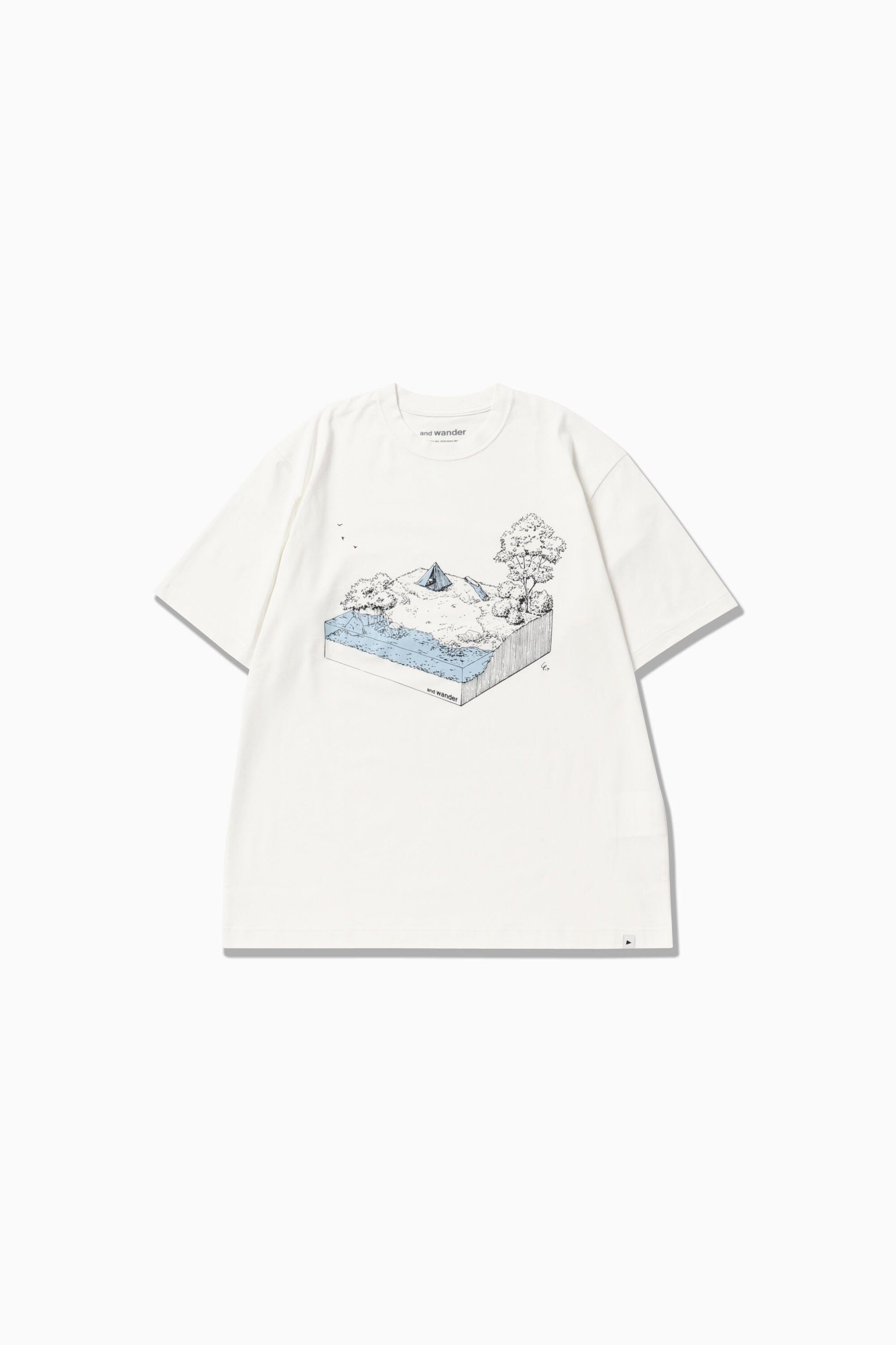 【アンドワンダー/and wander】のIn the mountain printed T インテリア・キッズ・メンズ・レディースファッション・服の通販 founy(ファニー) 　ファッション　Fashion　レディースファッション　WOMEN　イラスト　Illustration　white|ID: prp329100004303635 ipo3291000000029884211