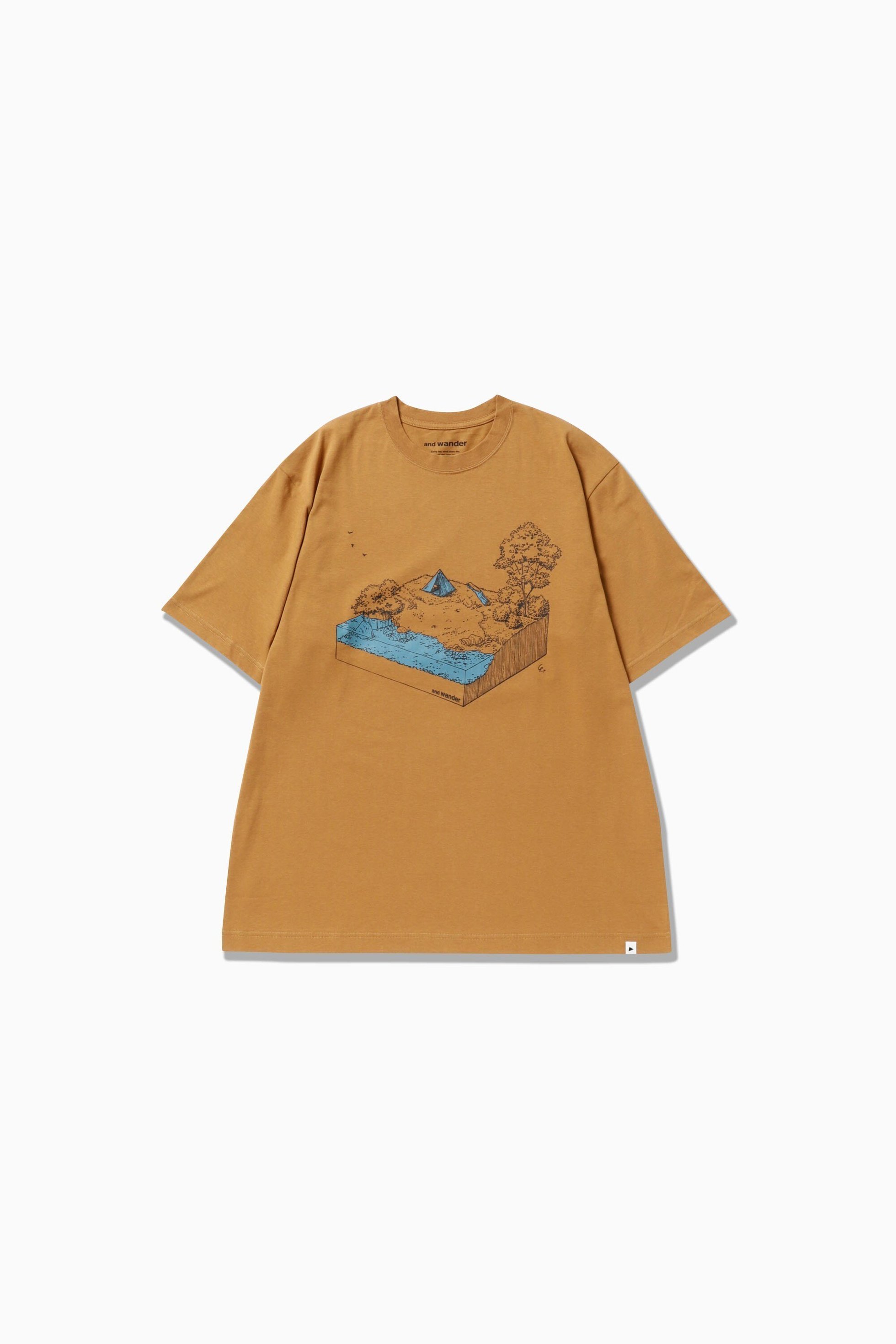 【アンドワンダー/and wander】のIn the mountain printed T インテリア・キッズ・メンズ・レディースファッション・服の通販 founy(ファニー) 　ファッション　Fashion　レディースファッション　WOMEN　イラスト　Illustration　d.beige2|ID: prp329100004303635 ipo3291000000029884212