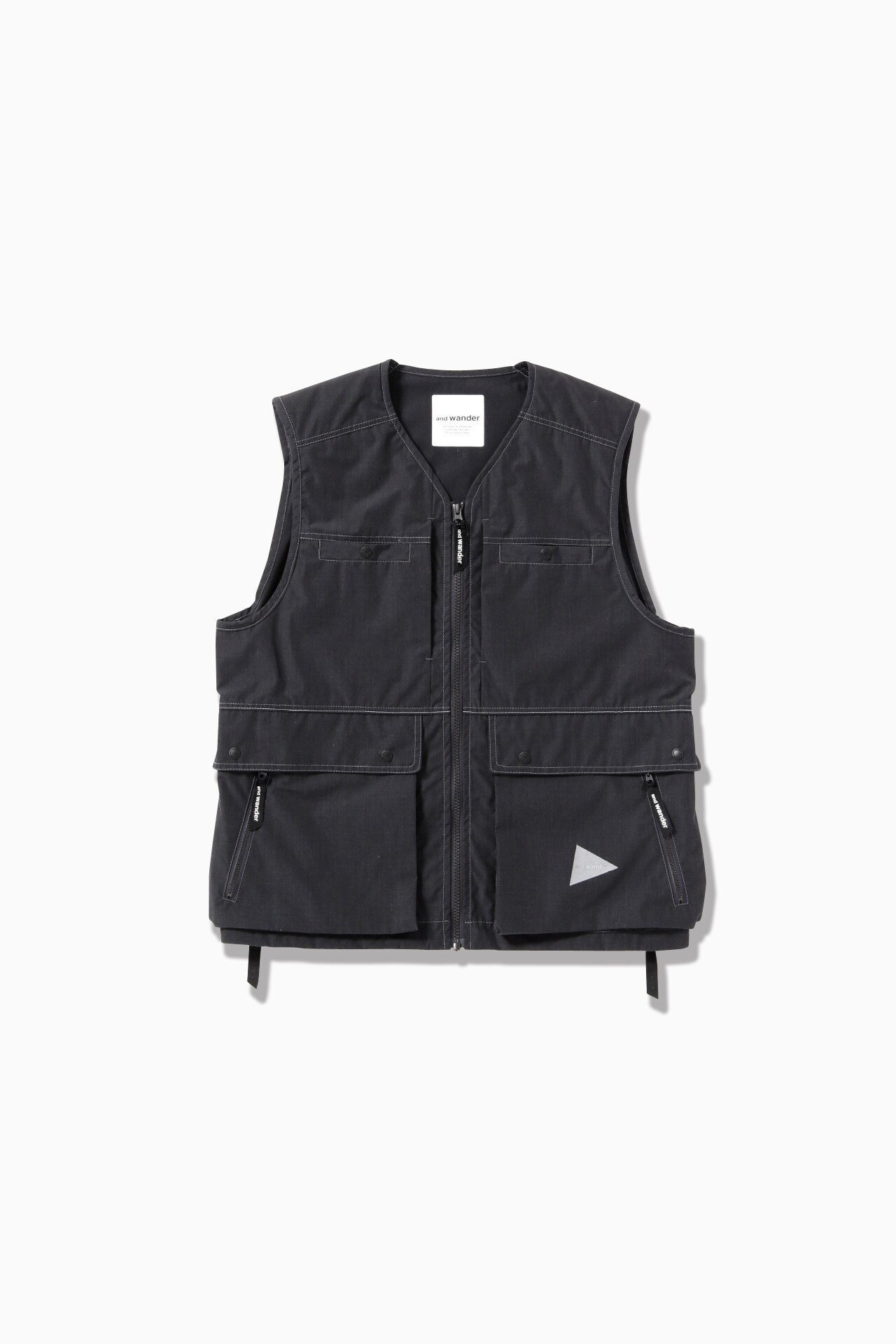 【アンドワンダー/and wander】のtough nylon vest インテリア・キッズ・メンズ・レディースファッション・服の通販 founy(ファニー) 　ファッション　Fashion　レディースファッション　WOMEN　アウター　Coat Outerwear　トップス・カットソー　Tops/Tshirt　ベスト/ジレ　Gilets/Vests　charcoal2|ID: prp329100004304365 ipo3291000000029844729