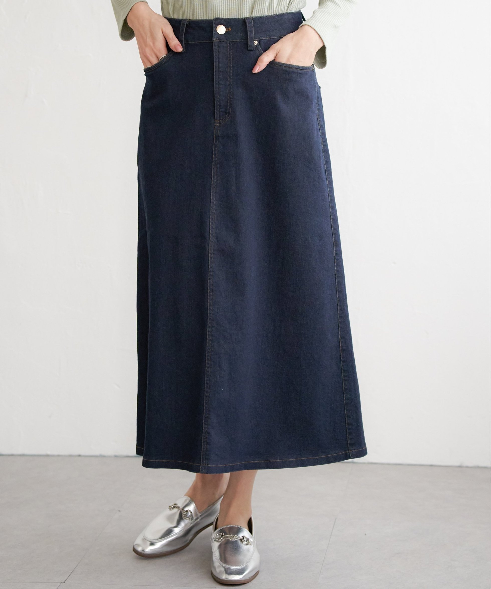 【イッカ/ikka】のデニムロングスカート インテリア・キッズ・メンズ・レディースファッション・服の通販 founy(ファニー) 　ファッション　Fashion　レディースファッション　WOMEN　スカート　Skirt　ロングスカート　Long Skirt　ストレッチ　Stretch　スリット　Slit　デニム　Denim　ベーシック　Basic　ポケット　Pocket　ダークネイビー|ID: prp329100004309008 ipo3291000000032051780