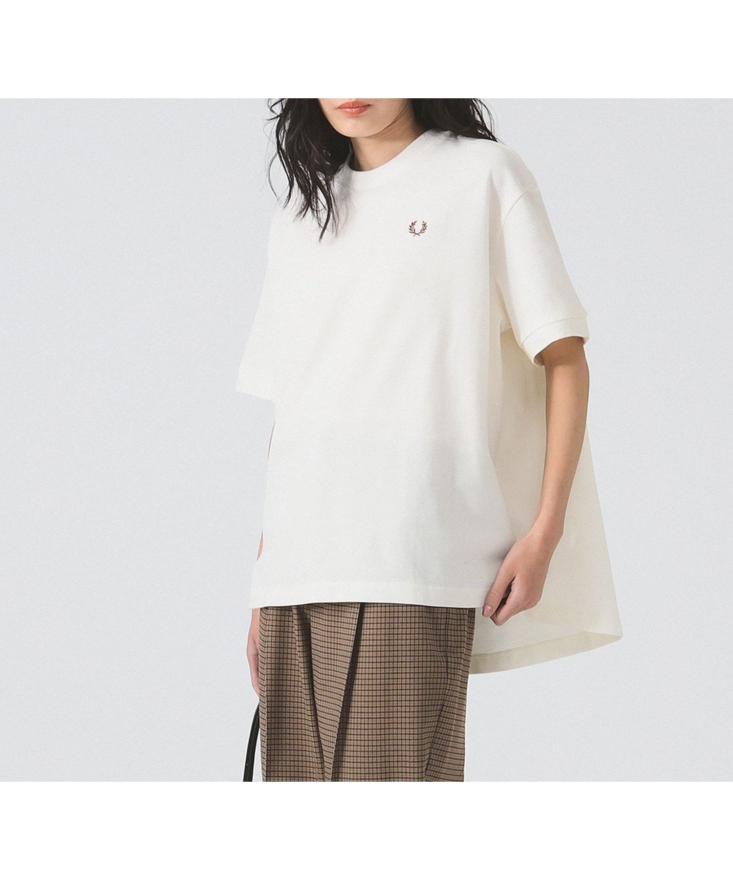 【ビームス ウイメン/BEAMS】の【別注】FRED PERRY / Reluxed Pique T-shirt インテリア・キッズ・メンズ・レディースファッション・服の通販 founy(ファニー) 　ファッション　Fashion　レディースファッション　WOMEN　トップス・カットソー　Tops/Tshirt　シャツ/ブラウス　Shirts/Blouses　ロング / Tシャツ　T-Shirts　おすすめ　Recommend　ビッグ　Big　別注　Special Order　鹿の子　Pique　LIGHT_ECRU|ID: prp329100004311123 ipo3291000000029892733