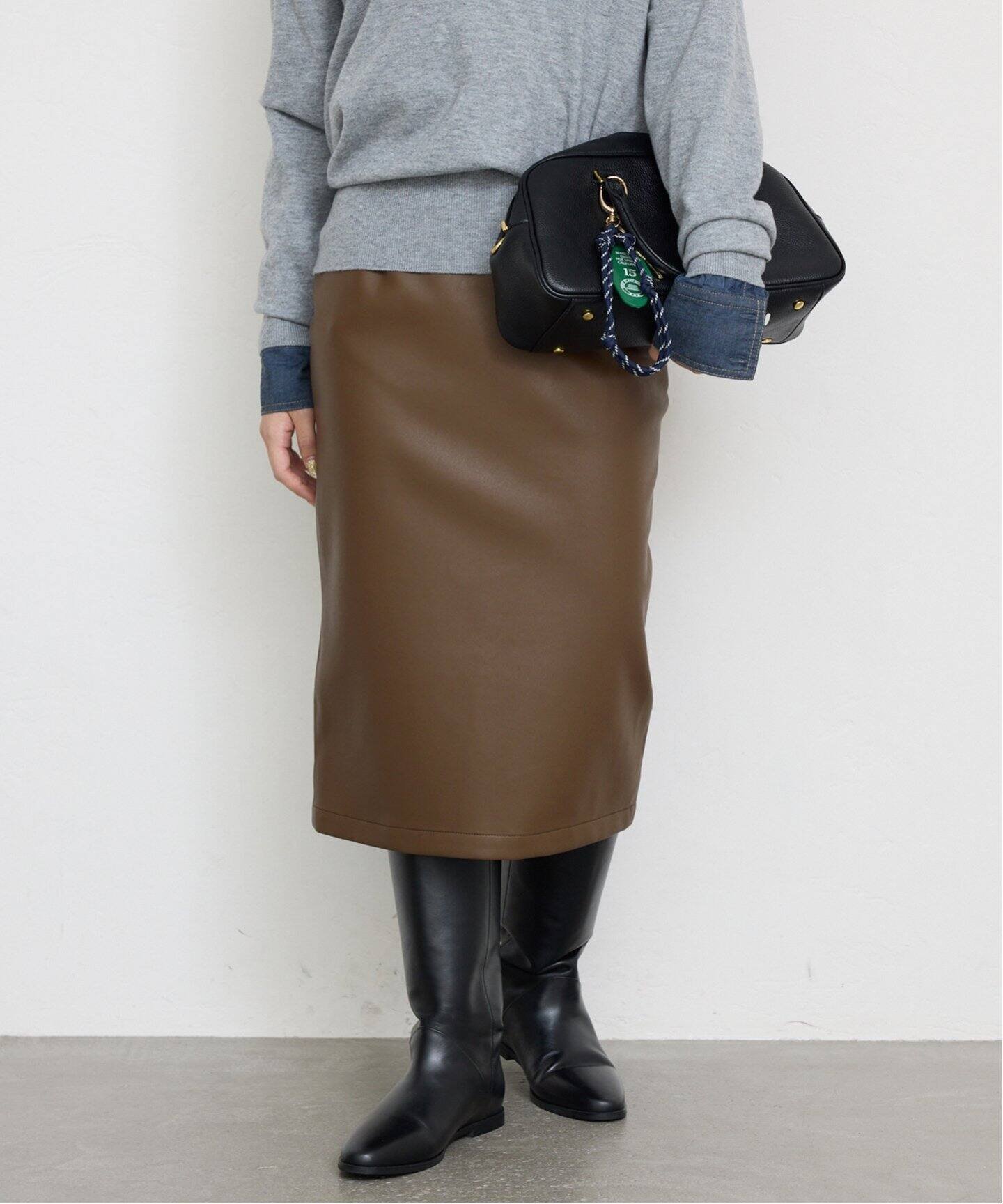 【スローブ イエナ/SLOBE IENA】のフェイクレザースカート 人気、トレンドファッション・服の通販 founy(ファニー) 　ファッション　Fashion　レディースファッション　WOMEN　スカート　Skirt　2024年　2024　2024-2025秋冬・A/W　Aw/Autumn/Winter/Fw/Fall/2024-2025　シューズ　Shoes　シンプル　Simple　タイトスカート　Tight Skirt　フェイクレザー　Faux Leather　フラット　Flat　リアル　Real　冬　Winter　 other-1|ID: prp329100004311558 ipo3291000000029894970