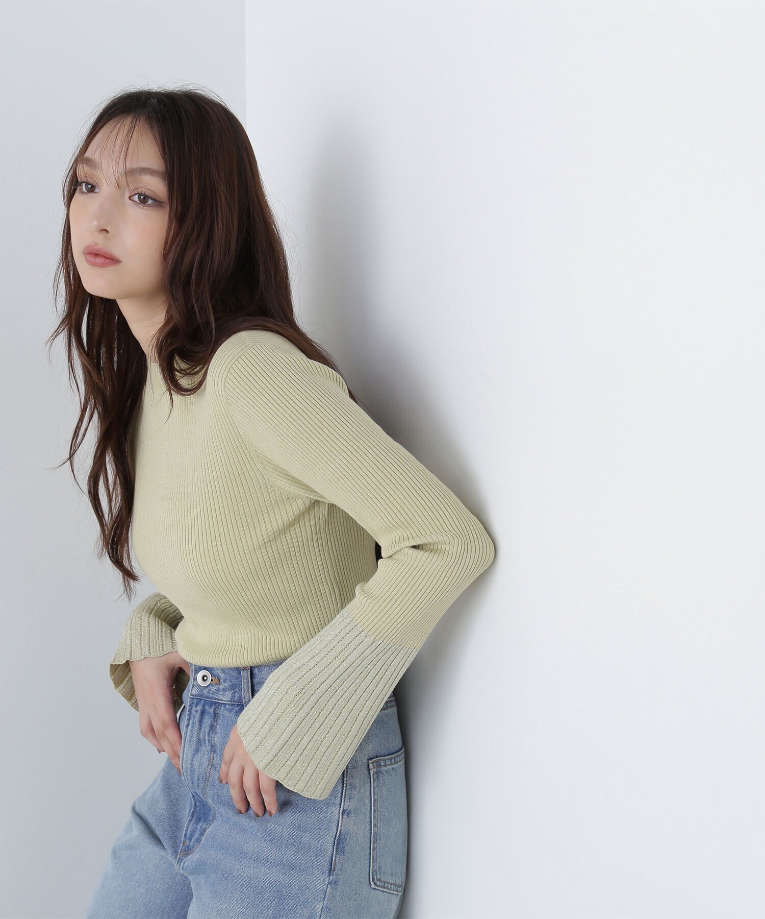 【ナチュラル ビューティー ベーシック/NATURAL BEAUTY BASIC】のラメフレアカフスリブニット 24AW インテリア・キッズ・メンズ・レディースファッション・服の通販 founy(ファニー) 　ファッション　Fashion　レディースファッション　WOMEN　トップス・カットソー　Tops/Tshirt　ニット　Knit Tops　2024年　2024　2024-2025秋冬・A/W　Aw/Autumn/Winter/Fw/Fall/2024-2025　おすすめ　Recommend　インナー　Inner　カフス　Cuffs　キャミワンピース　Cami Dress　コンパクト　Compact　ビスチェ　Bustier　フィット　Fit　フレア　Flare　ベーシック　Basic　リブニット　Rib Knit　ライトグリーン|ID: prp329100004312511 ipo3291000000030496261