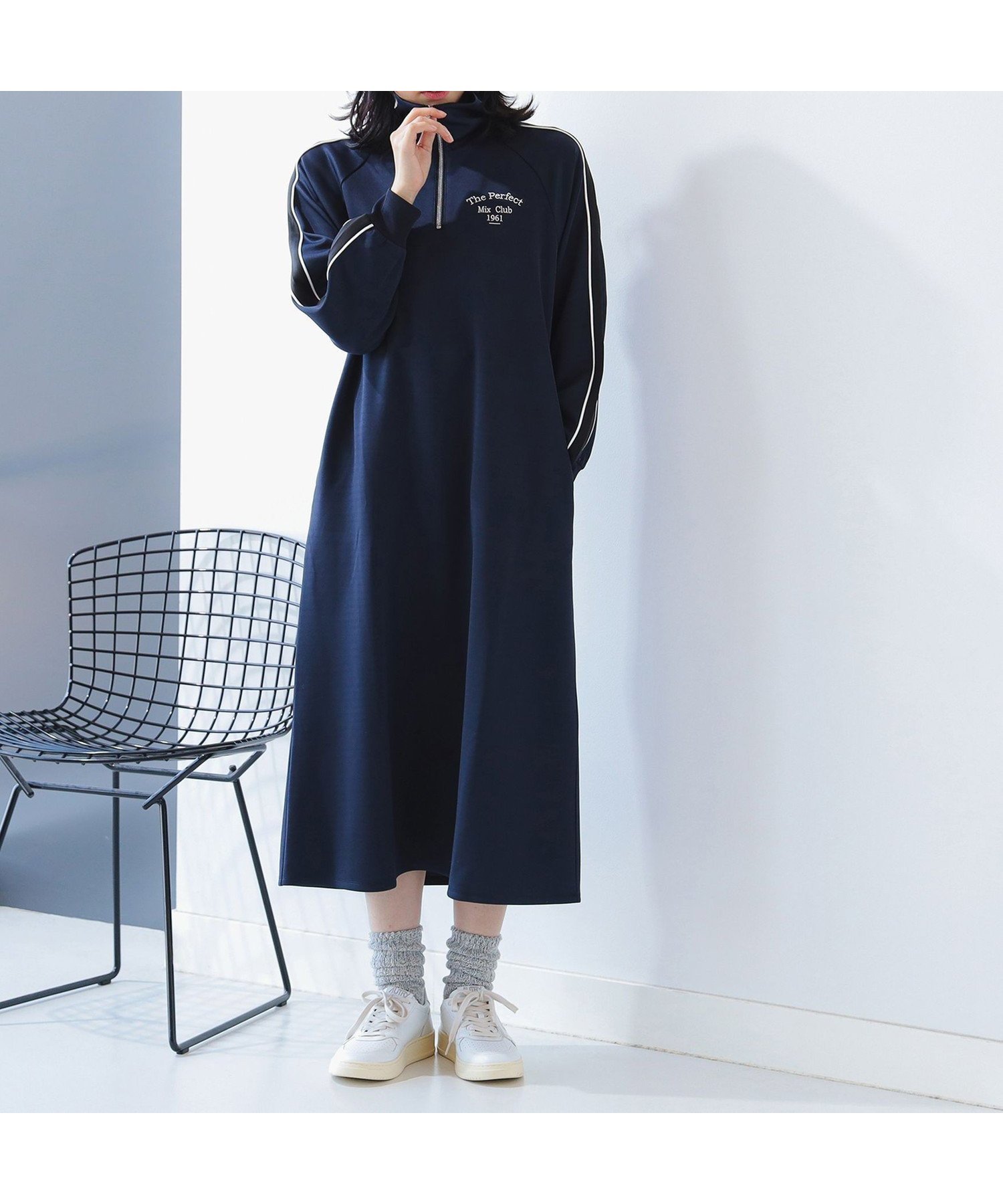 【ビーミングライフストアバイビームス/B:MING LIFE STORE by BEAMS】のトラック ワンピース(S~M) 人気、トレンドファッション・服の通販 founy(ファニー) 　ファッション　Fashion　レディースファッション　WOMEN　ワンピース　Dress　おすすめ　Recommend　ショルダー　Shoulder　ジップ　Zip　スタンド　Stand　スニーカー　Sneakers　トレンド　Trend　 other-1|ID: prp329100004312984 ipo3291000000029908572