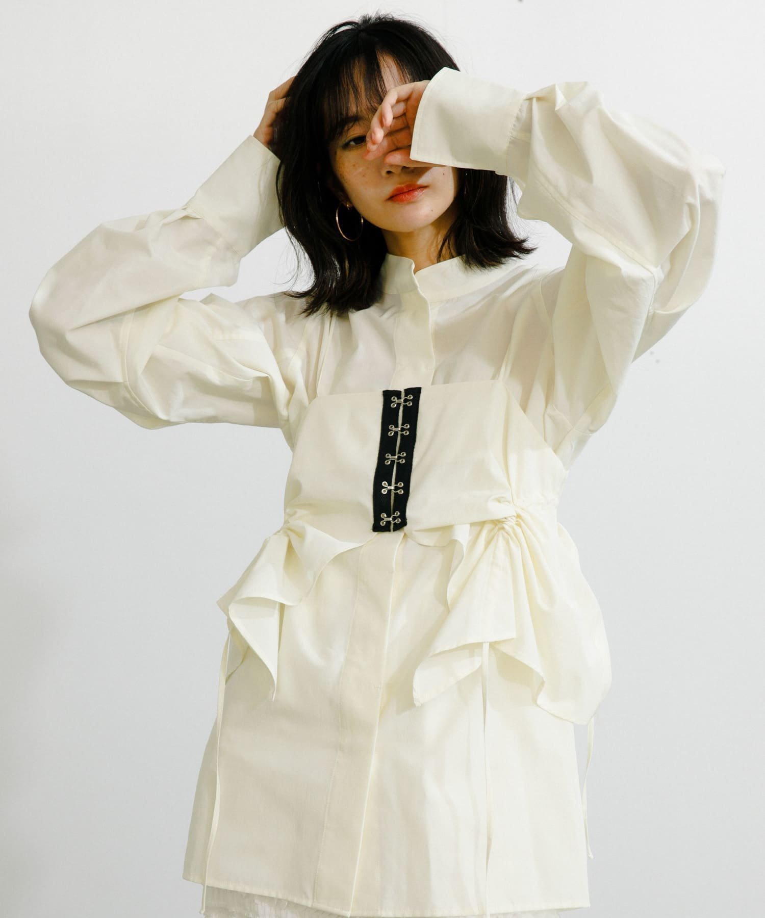 【ケービーエフ/KBF / URBAN RESEARCH】のホックビスチェSETブラウス 人気、トレンドファッション・服の通販 founy(ファニー) 　ファッション　Fashion　レディースファッション　WOMEN　トップス・カットソー　Tops/Tshirt　シャツ/ブラウス　Shirts/Blouses　ビスチェ　Bustier　2025年　2025　S/S・春夏　Ss・Spring/Summer　シャーリング　Shirring　ショート　Short　トレンド　Trend　ビスチェ　Bustier　ベーシック　Basic　ボトム　Bottom　夏　Summer　 other-1|ID: prp329100004318290 ipo3291000000029952731