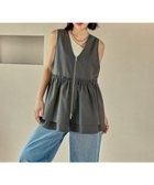 【レプシィム ローリーズファーム/LEPSIM LOWRYS FARM】のギャザーWZIPベスト 人気、トレンドファッション・服の通販 founy(ファニー) ファッション Fashion レディースファッション Fashion for Women アウター Coat / Outerwear Collection トップス・カットソー Cut & Sew Tops ベスト&ジレ / 重ね着スタイル Vests & Gilets おすすめ Recommended / Our Picks ギャザー Gathered, Ruffled ジップ Zip, Zipper トレンド Trend, Trending Now ベスト Vest, Waistcoat ペプラム Peplum, Flared Hem ボトム Bottoms, Lower Wear 今季 This Season, Current Season 春 Spring 秋 Autumn thumbnail チャコール19|ID: prp329100004325215 ipo3291000000033795094