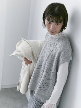 【サマンサモスモス/Samansa Mos2】のウール混ケーブルニットベスト 人気、トレンドファッション・服の通販 founy(ファニー) ファッション Fashion レディースファッション WOMEN アウター Coat Outerwear トップス・カットソー Tops/Tshirt ニット Knit Tops ベスト/ジレ Gilets/Vests スリット Slit ハイネック High Neck ベスト Vest 透かし Watermark |ID:prp329100004327752