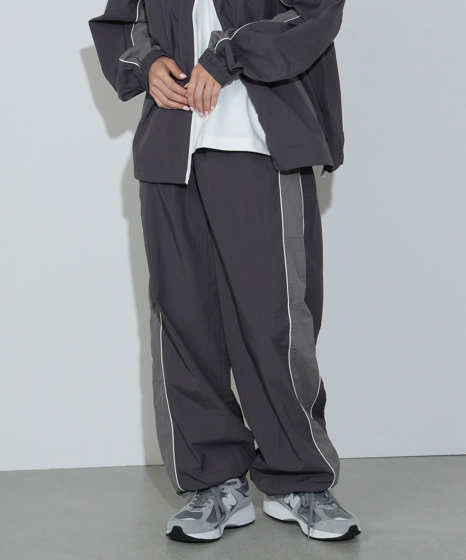 【ビームス ハート/BEAMS HEART】のナイロン ライン トラックパンツ 24AW 人気、トレンドファッション・服の通販 founy(ファニー) 　ファッション　Fashion　レディースファッション　WOMEN　パンツ　Pants　ウェーブ　Wave　ジャケット　Jacket　ストレート　Straight　スポーツ　Sports　チュール　Tulle　トレンド　Trend　ワイド　Wide　おすすめ　Recommend　2024年　2024　2024-2025秋冬・A/W　Aw/Autumn/Winter/Fw/Fall/2024-2025　 other-1|ID: prp329100004330291 ipo3291000000030060956