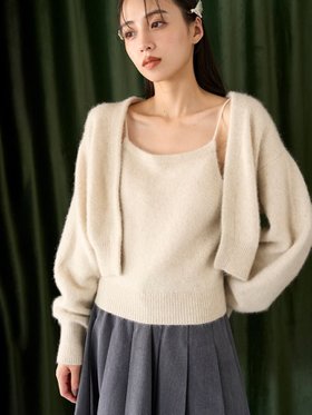 【スナイデル/SNIDEL】 フォックスキャミ×カーデアンサンブル人気、トレンドファッション・服の通販 founy(ファニー) ファッション Fashion レディースファッション WOMEN トップス・カットソー Tops/Tshirt アンサンブル Knit Ensemble キャミソール / ノースリーブ No Sleeves おすすめ Recommend ウェーブ Wave カーディガン Cardigan キャミソール Camisole クロップド Cropped コンパクト Compact シンプル Simple トレンド Trend フォックス Fox ボトム Bottom リュクス Luxe エレガント 上品 Elegant 人気 Popularity 定番 Standard A/W・秋冬 Aw・Autumn/Winter・Fw・Fall-Winter |ID:prp329100004332279