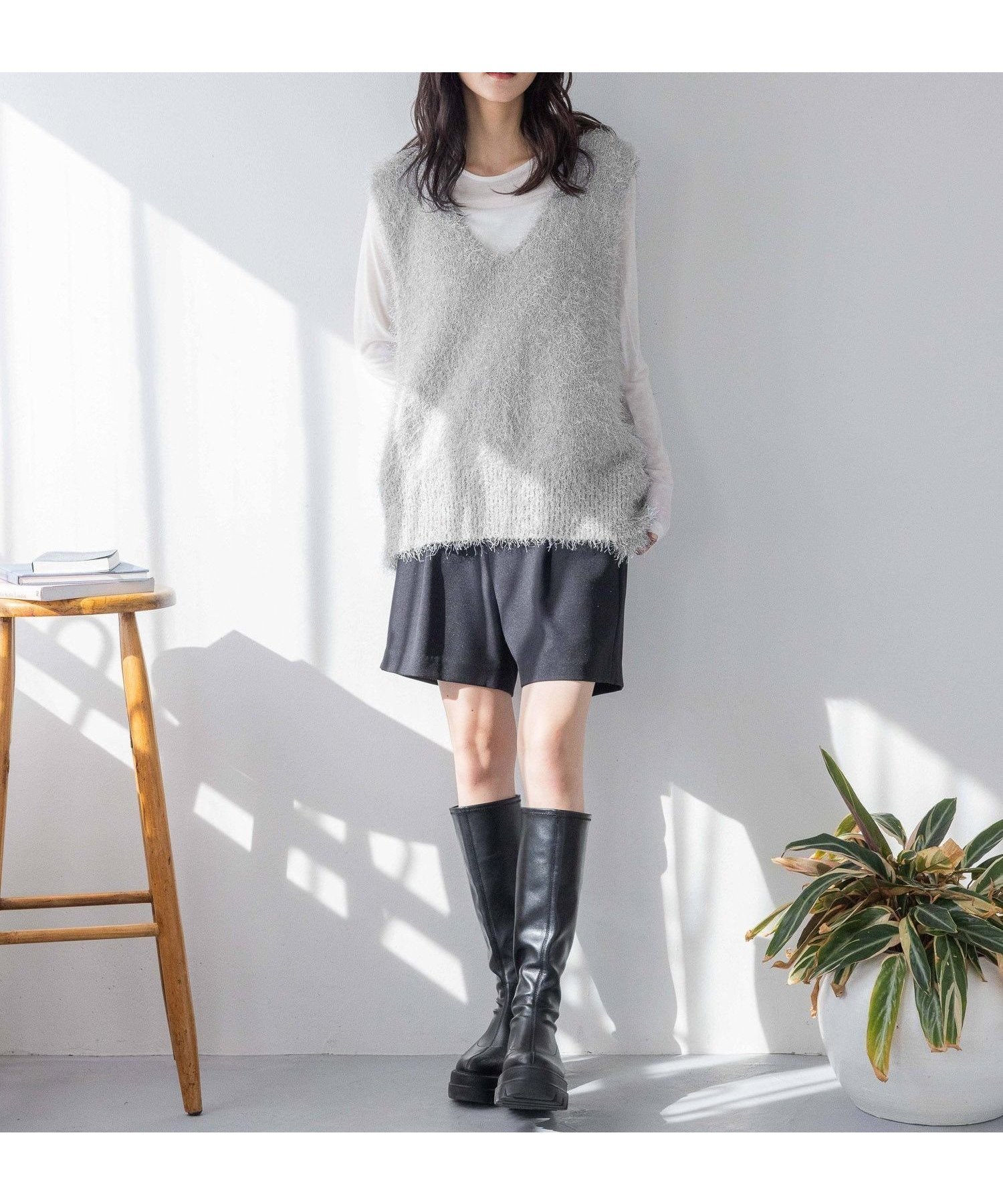 【ローリーズファーム/LOWRYS FARM】のラメシャギーベスト 人気、トレンドファッション・服の通販 founy(ファニー) 　ファッション　Fashion　レディースファッション　WOMEN　アウター　Coat Outerwear　トップス・カットソー　Tops/Tshirt　ベスト/ジレ　Gilets/Vests　おすすめ　Recommend　カーディガン　Cardigan　スリット　Slit　ベスト　Vest　リブニット　Rib Knit　 other-1|ID: prp329100004332744 ipo3291000000030089229