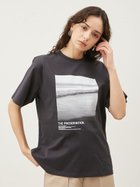 【ミラオーウェン/Mila Owen】のグラフィックフォトTシャツ 人気、トレンドファッション・服の通販 founy(ファニー) ファッション Fashion レディースファッション WOMEN トップス・カットソー Tops/Tshirt シャツ/ブラウス Shirts/Blouses ロング / Tシャツ T-Shirts クール Cool グラフィック Graphic トレンド Trend プリント Print ユーズド Used リラックス Relax thumbnail CGRY[007]|ID: prp329100004338301 ipo3291000000030530254