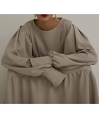 【ミエリインヴァリアント/MIELIINVARIANT】のTuck Tiered Dress 人気、トレンドファッション・服の通販 founy(ファニー) ファッション Fashion レディースファッション WOMEN ワンピース Dress ドレス Party Dresses アクセサリー Accessories カフス Cuffs ギャザー Gather ティアード Tiered パール Pearl フィット Fit フェミニン Feminine フレア Flare ロング Long ワンポイント One Point 夏 Summer thumbnail ECRU BEIGE|ID: prp329100004351272 ipo3291000000030388744