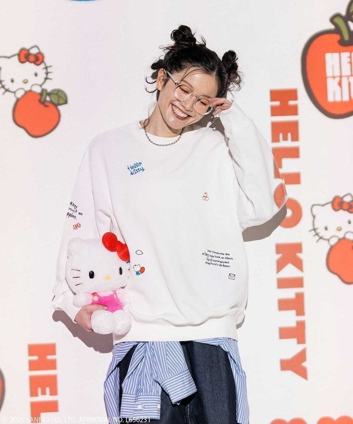 【フリークスストア/FREAK'S STORE】のSANRIO HELLO KITTY 刺繍スウェット 25SS 人気、トレンドファッション・服の通販 founy(ファニー) 　ファッション　Fashion　レディースファッション　WOMEN　トップス・カットソー　Tops/Tshirt　パーカ　Sweats　スウェット　Sweat　2025年　2025　2025春夏・S/S　Ss,Spring/Summer,2025　キャラクター　Character　スウェット　Sweat　スペシャル　Special　フロント　Front　モチーフ　Motif　リボン　Ribbon　ロング　Long　ワンポイント　One Point　夏　Summer　S/S・春夏　Ss・Spring/Summer　 other-1|ID: prp329100004355143 ipo3291000000030540686