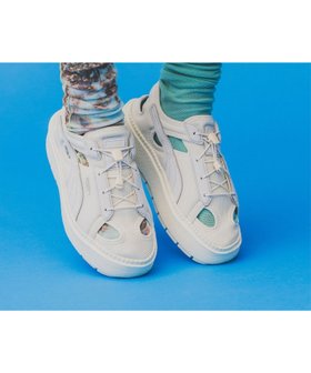 【ビームス ウイメン/BEAMS】のPUMA * Ray BEAMS / 別注 プラットフォーム トレース ライト ミュール 人気、トレンドファッション・服の通販 founy(ファニー) ファッション Fashion レディースファッション WOMEN インソール Insole 軽量 Lightweight サンダル Sandals スペシャル Special ソックス Socks 人気 Popularity フィット Fit フォーム Form 別注 Special Order ミュール Mule レース Race 夏 Summer |ID:prp329100004357683