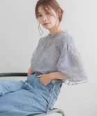 【ミスティ ウーマン/mysty woman】の【堀未央奈さん着用アイテム】フローラル刺繍レースブラウス ブルーグレー82|ID: prp329100004358263 ipo3291000000030462096