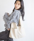 【ローリーズファーム/LOWRYS FARM】のヤワラカルイ5ポケトートBAG 人気、トレンドファッション・服の通販 founy(ファニー) ファッション Fashion レディースファッション WOMEN バッグ Bag トートバック Tote Bag ポケット Pocket マグネット Magnet 定番 Standard thumbnail アイボリー|ID: prp329100004359045 ipo3291000000030468117