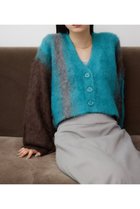 【アズール バイ マウジー/AZUL by moussy】のグラデーションシャギーニットカーディガン 人気、トレンドファッション・服の通販 founy(ファニー) ファッション Fashion レディースファッション WOMEN トップス・カットソー Tops/Tshirt ニット Knit Tops カーディガン Cardigans 2024年 2024 2024-2025秋冬・A/W Aw/Autumn/Winter/Fw/Fall/2024-2025 カーディガン Cardigan トレンド Trend バランス Balance ブロッキング Blocking A/W・秋冬 Aw・Autumn/Winter・Fw・Fall-Winter thumbnail 柄BRN5|ID: prp329100004365140 ipo3291000000030528021